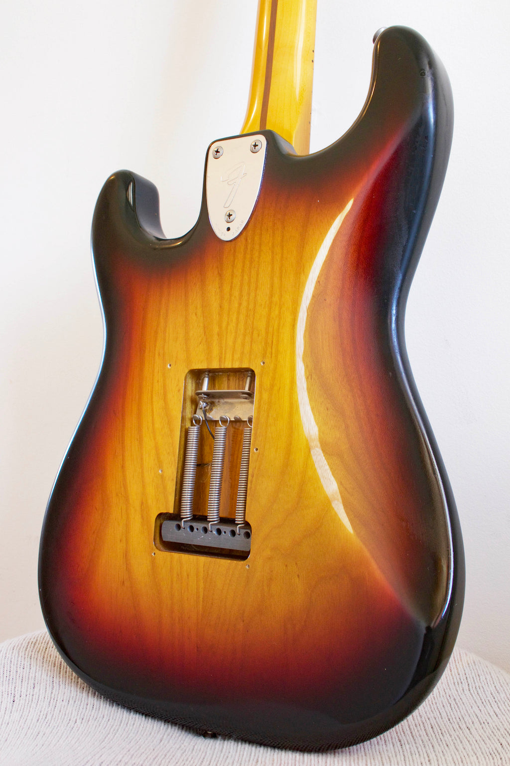 Fender Stratocaster '72 Reissue Relic 3-Tone Sunburst 1993/4