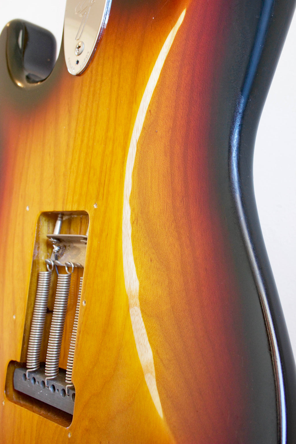 Fender Stratocaster '72 Reissue Relic 3-Tone Sunburst 1993/4