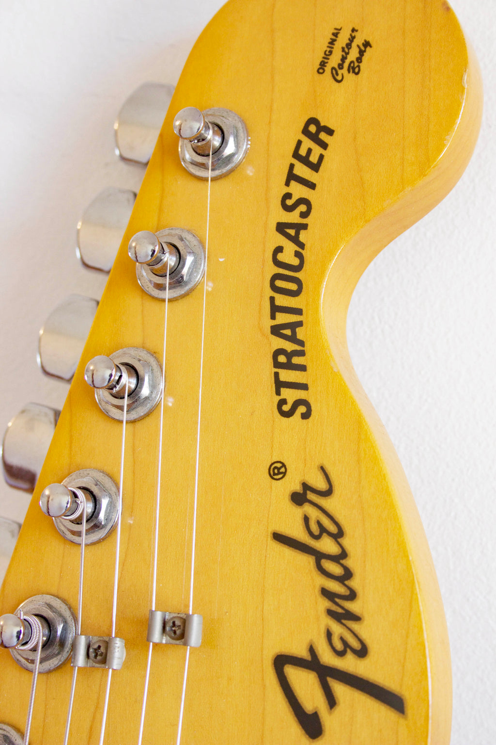 Fender Stratocaster '72 Reissue Relic 3-Tone Sunburst 1993/4