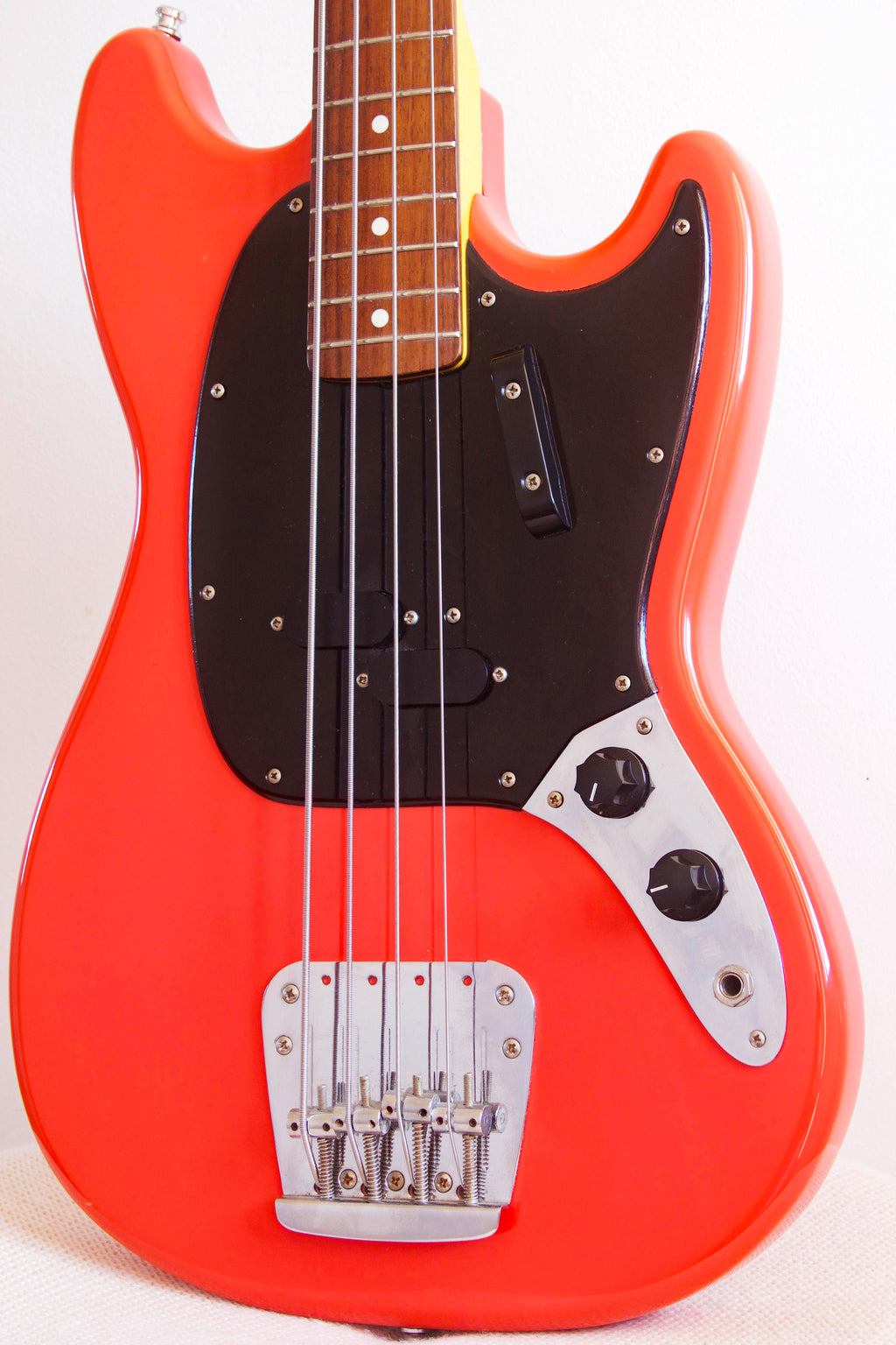 Fender Mustang Bass Fiesta Red 1999-02