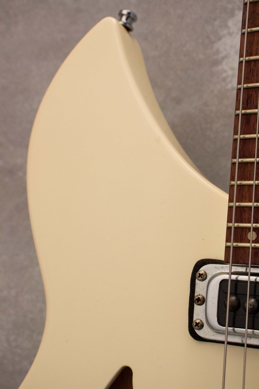 Rickenbacker 330 White 2002