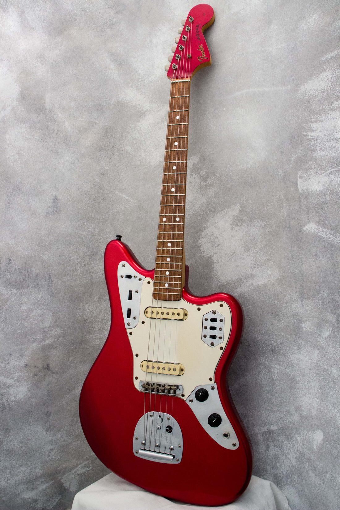 Fender Japan Jaguar JG66-85 Candy Apple Red 1996