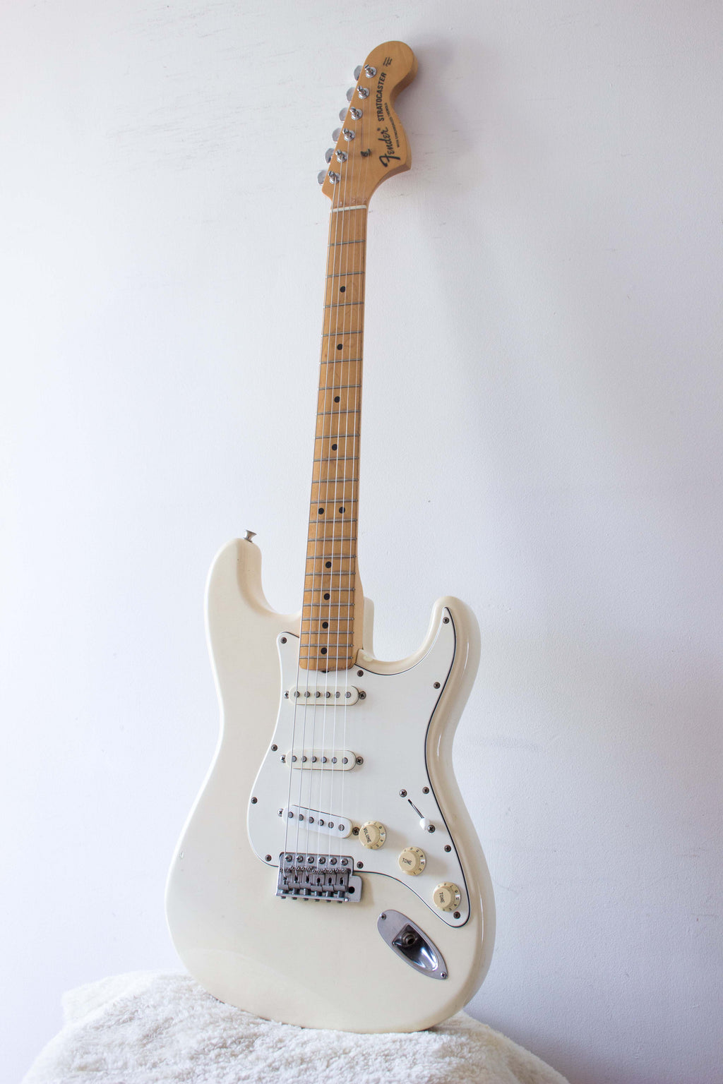 Fender '67 Reissue Stratocaster ST67-95 Vintage White 1993-4