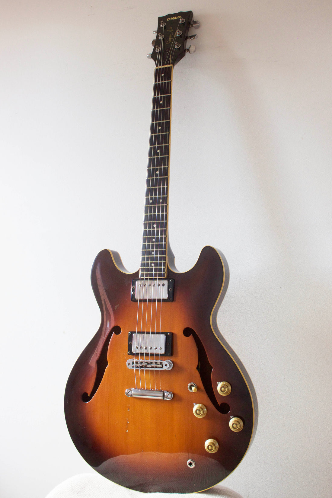 Yamaha SA-1200s Semi Hollow Brown Sunburst 1982