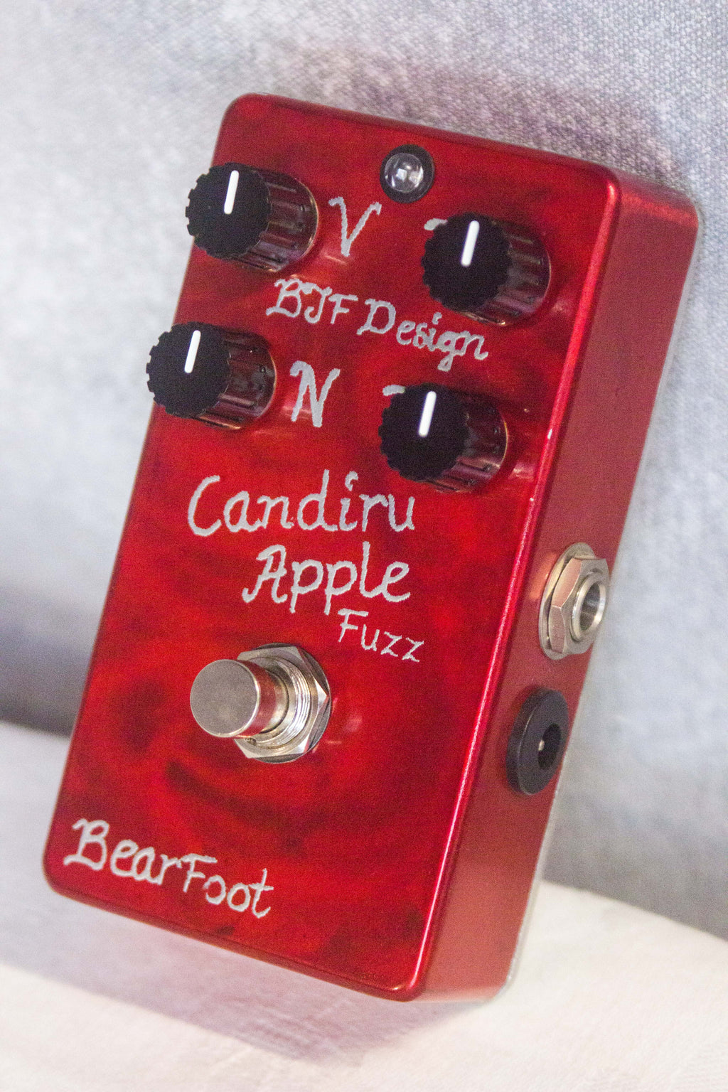 Bearfoot FX Candiru Apple Fuzz Pedal