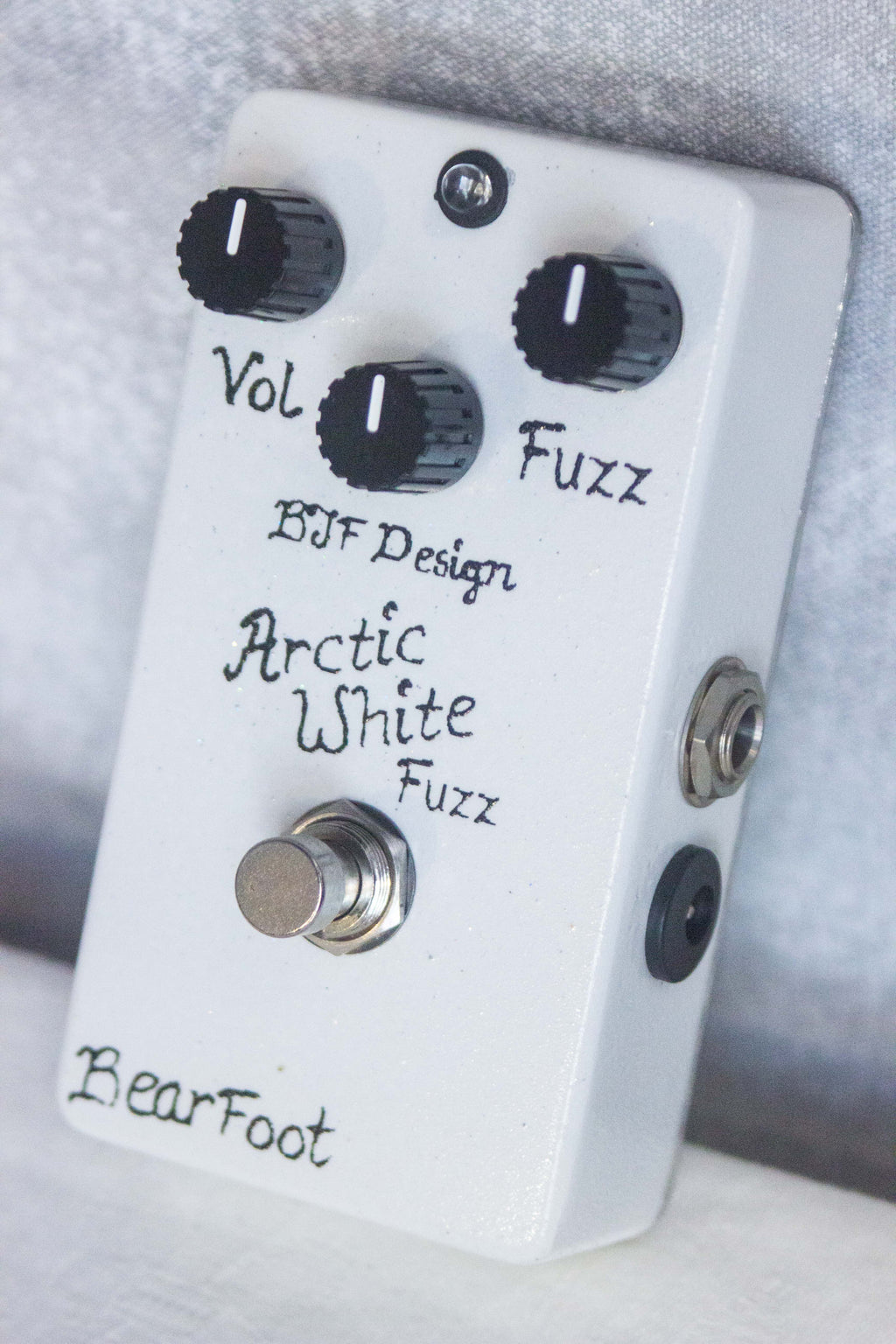 Bearfoot FX Artic White Fuzz Pedal