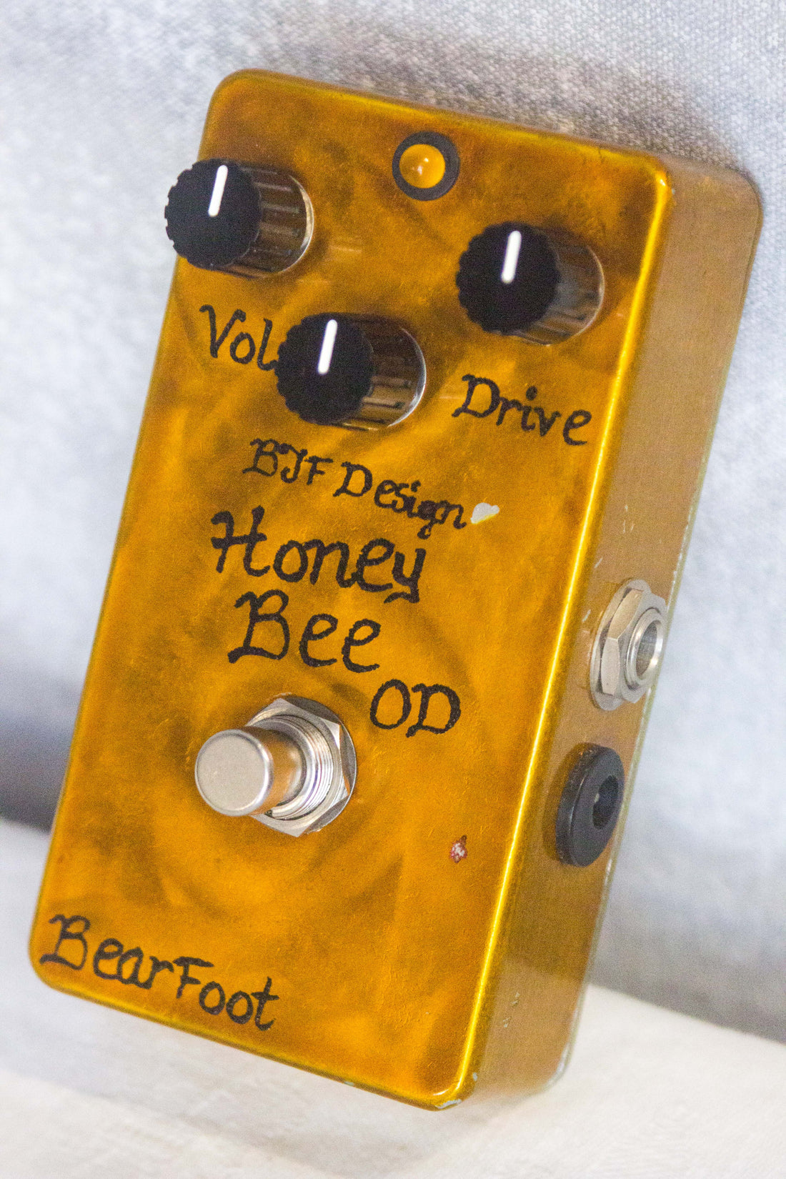 Bearfoot FX Honey Bee Overdrive Pedal