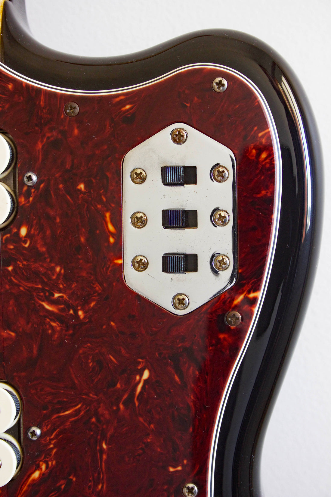 Fender Classic Player Jaguar Special HH Sunburst 2012