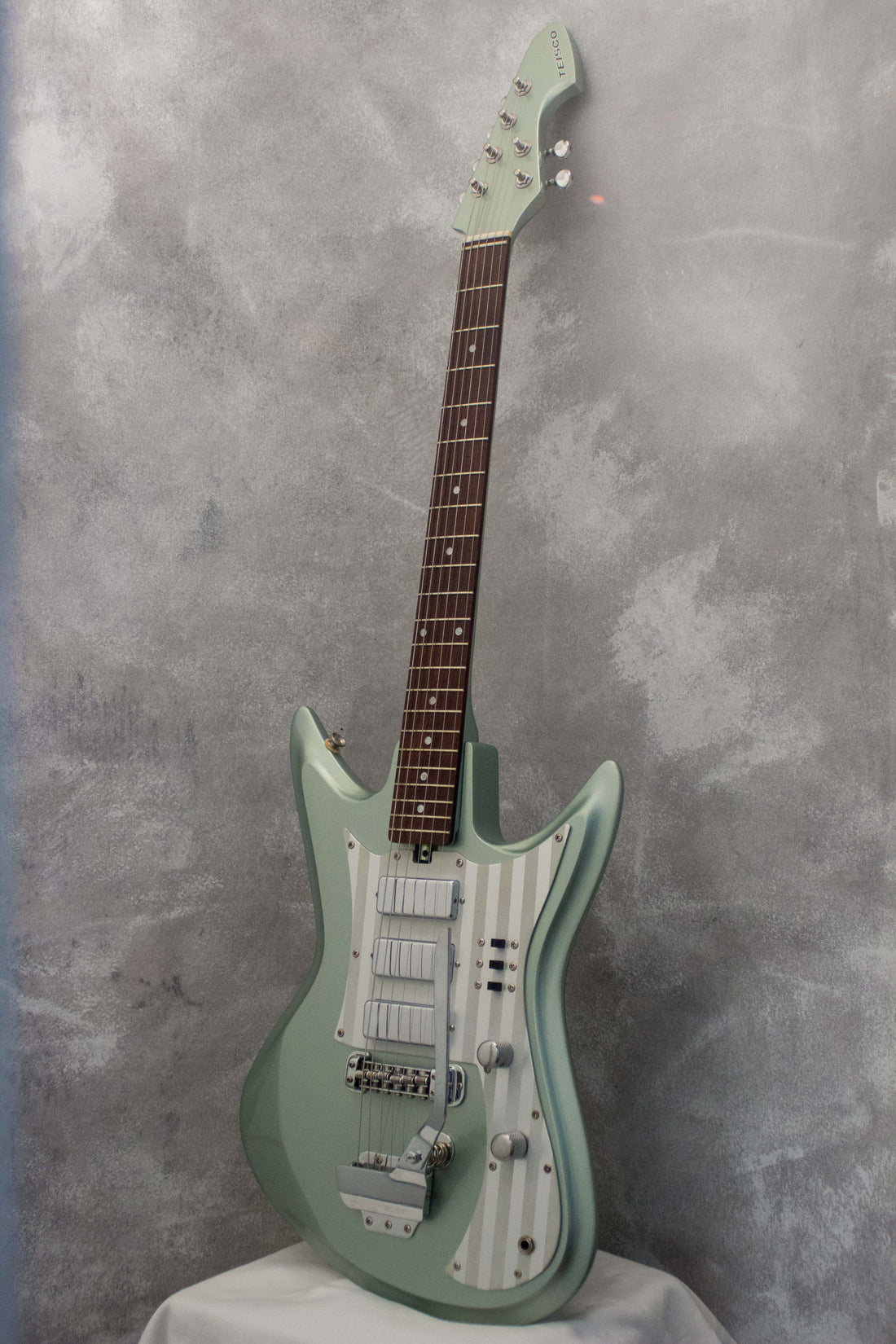 Teisco K-56 Sharkfin Metallic Silver 1999