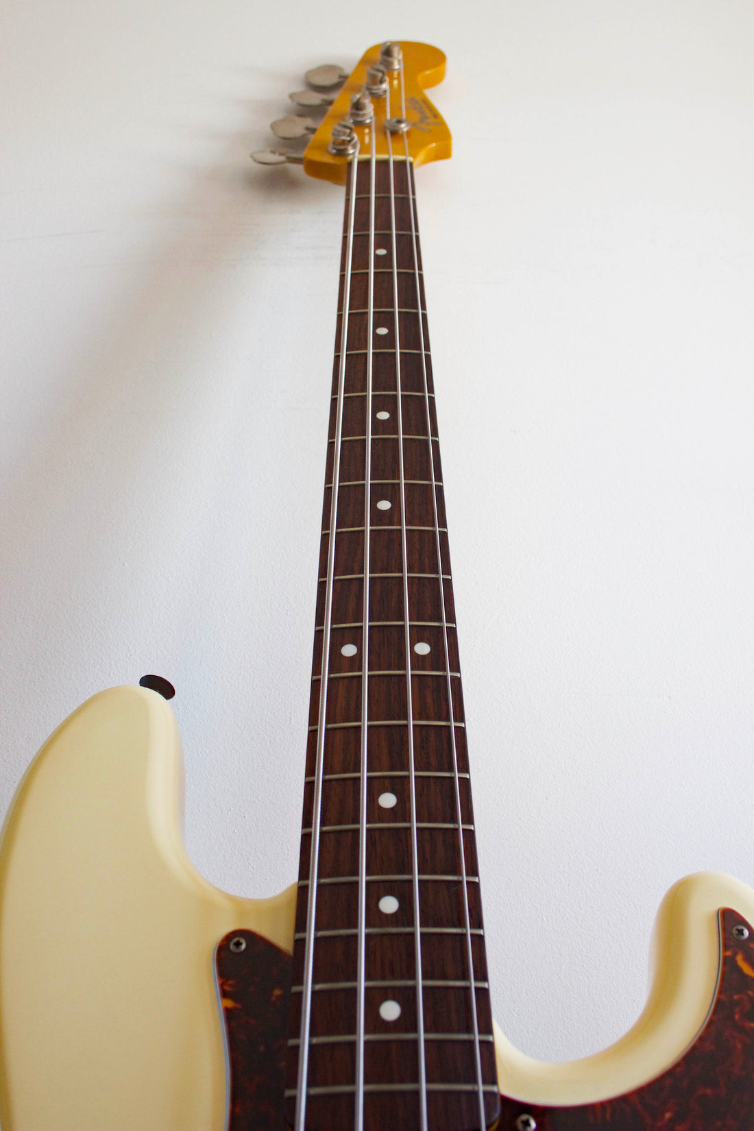 Fender '62 Reissue Precision Bass Vintage White 1999-02