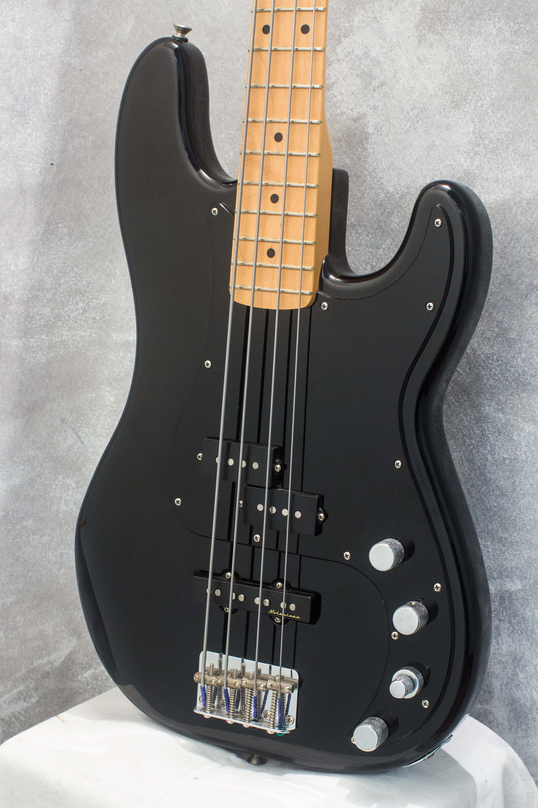 Fender Deluxe Active Precision Bass Black 2006