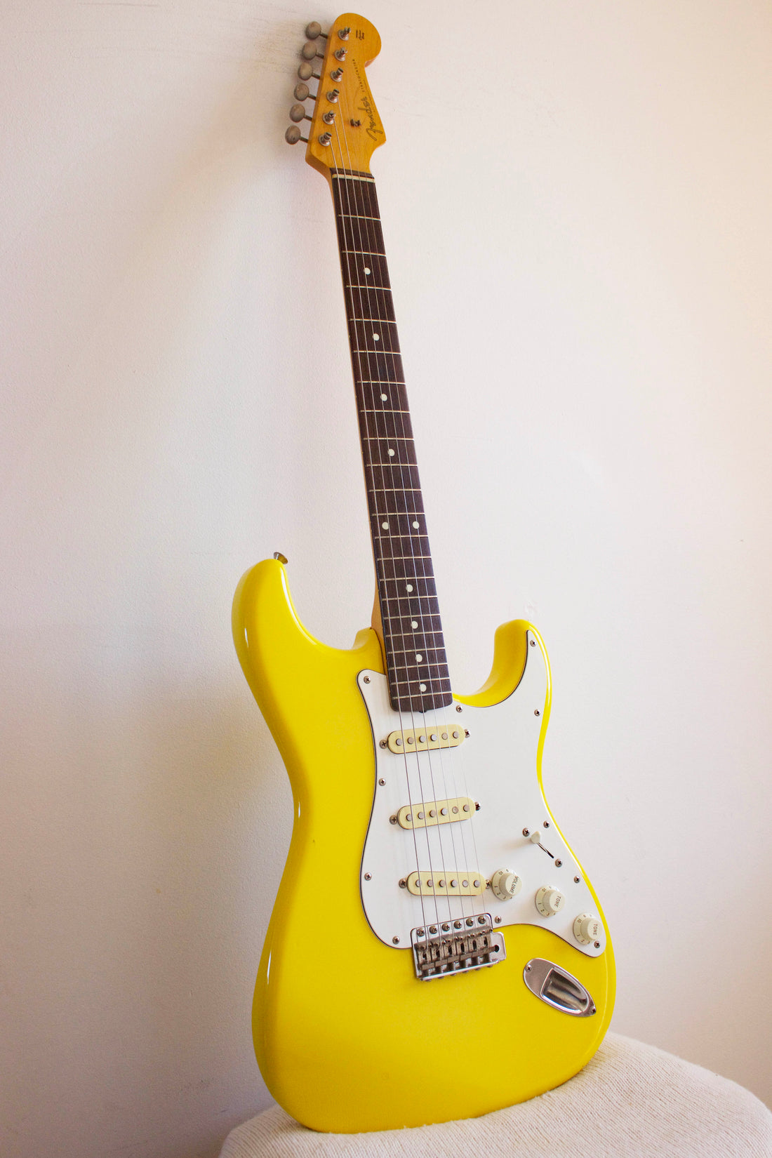 Fender '62 Reissue Stratocaster Rebel Yellow 1986