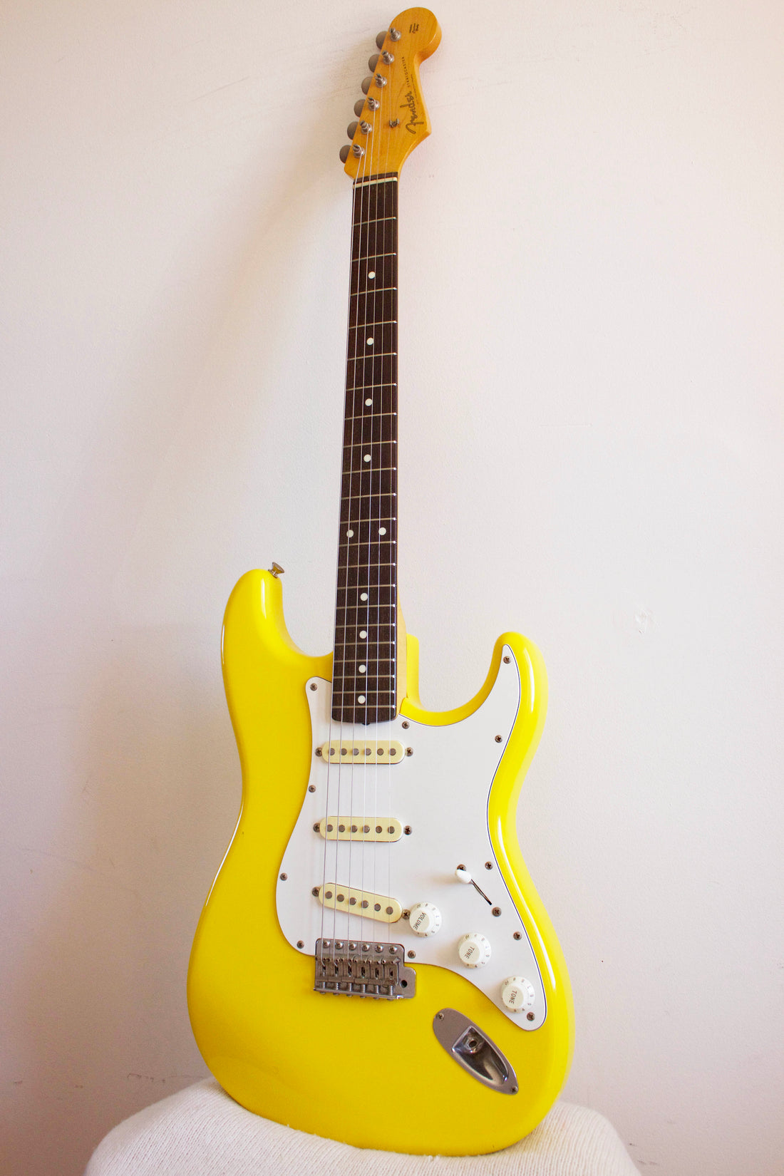 Fender '62 Reissue Stratocaster Rebel Yellow 1986