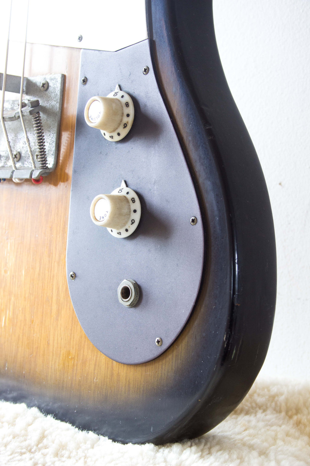 Teisco NB-1 Bass Sunburst 1968