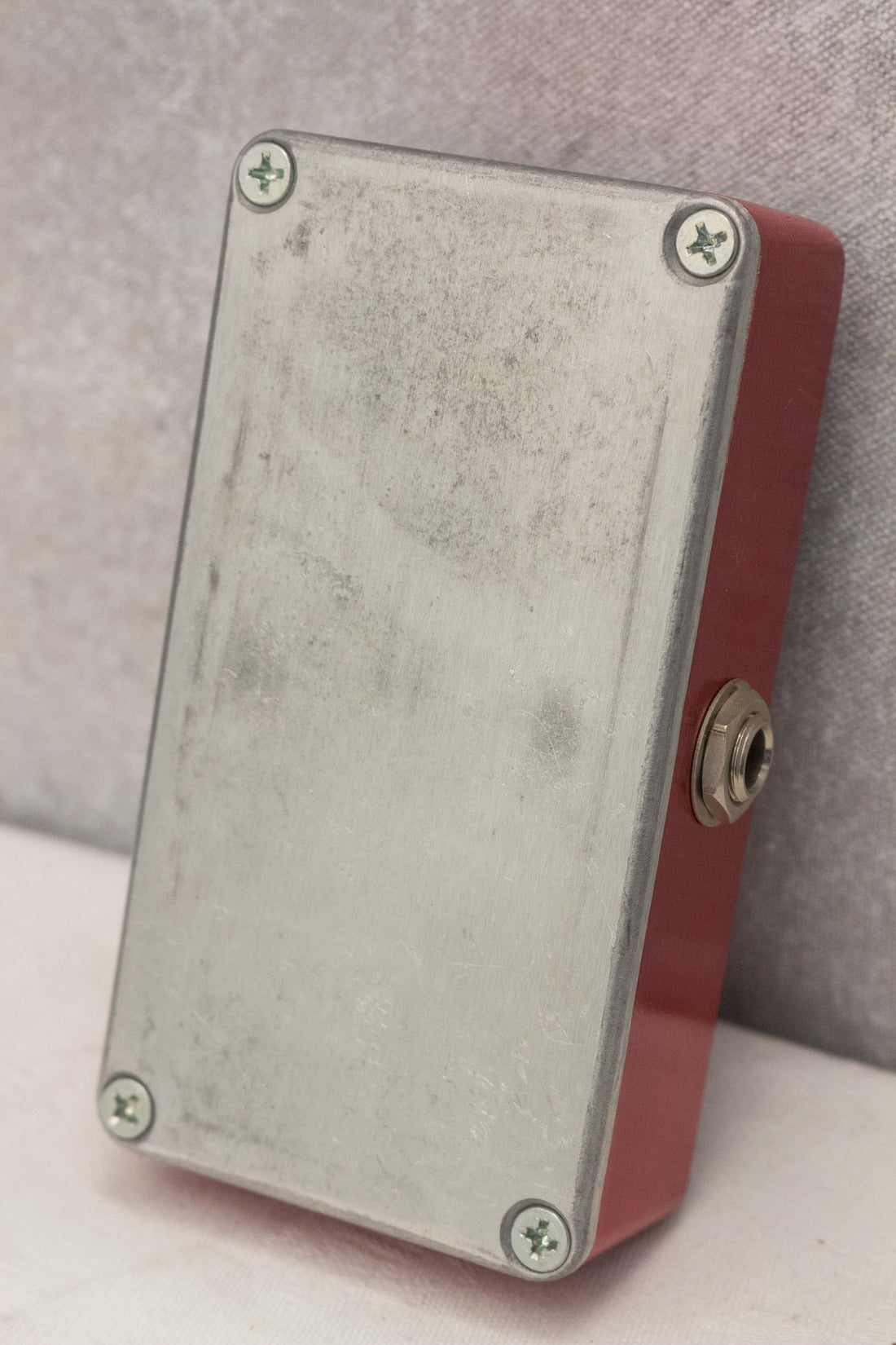 Bearfoot FX Gated Apple Fuzz Gold Pedal