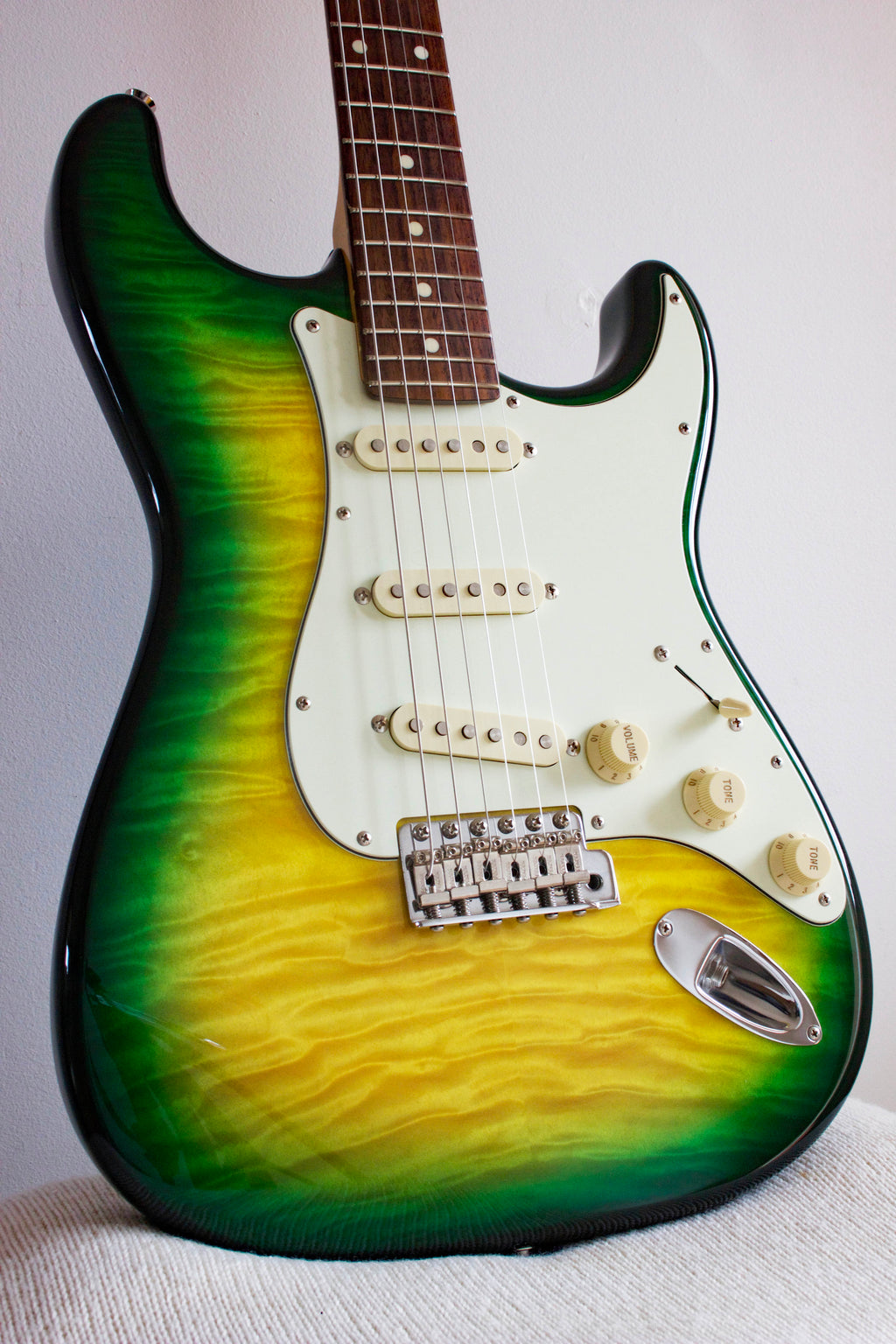 Fender '62 Reissue Stratocaster Quilt Maple Yellow Lime Burst 2013