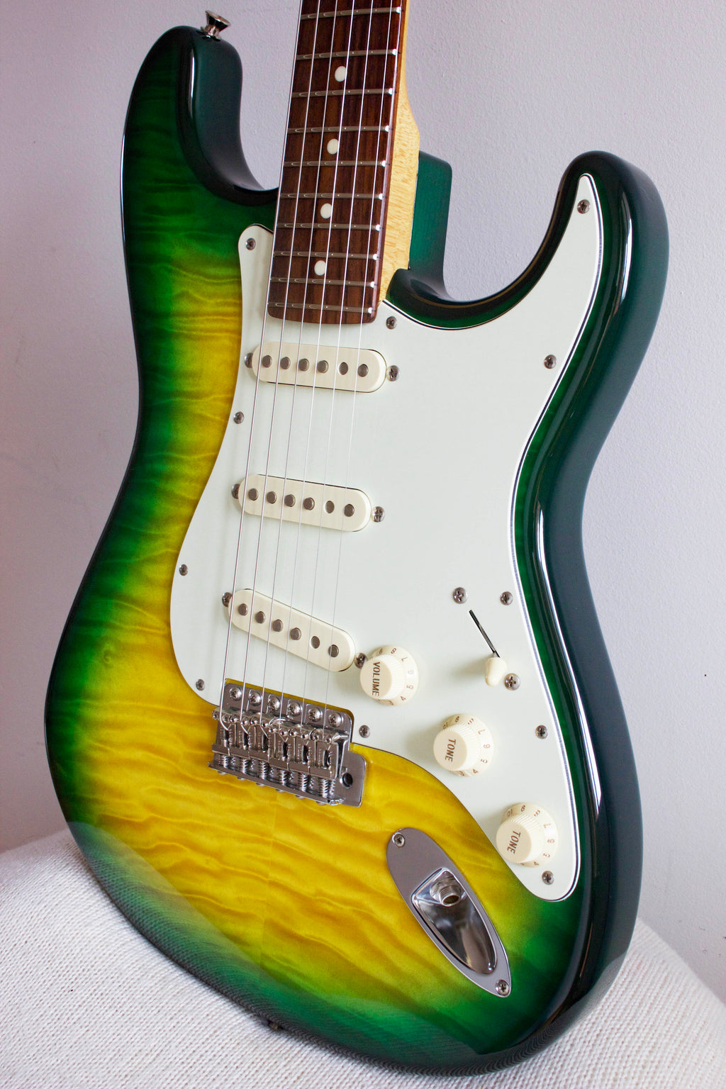 Fender '62 Reissue Stratocaster Quilt Maple Yellow Lime Burst 2013