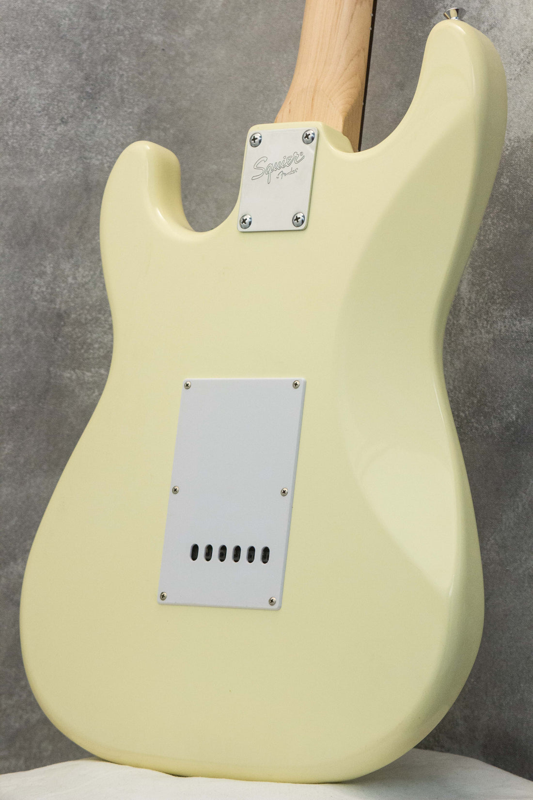 Squier Bullet Strat HSS Arctic White 2015