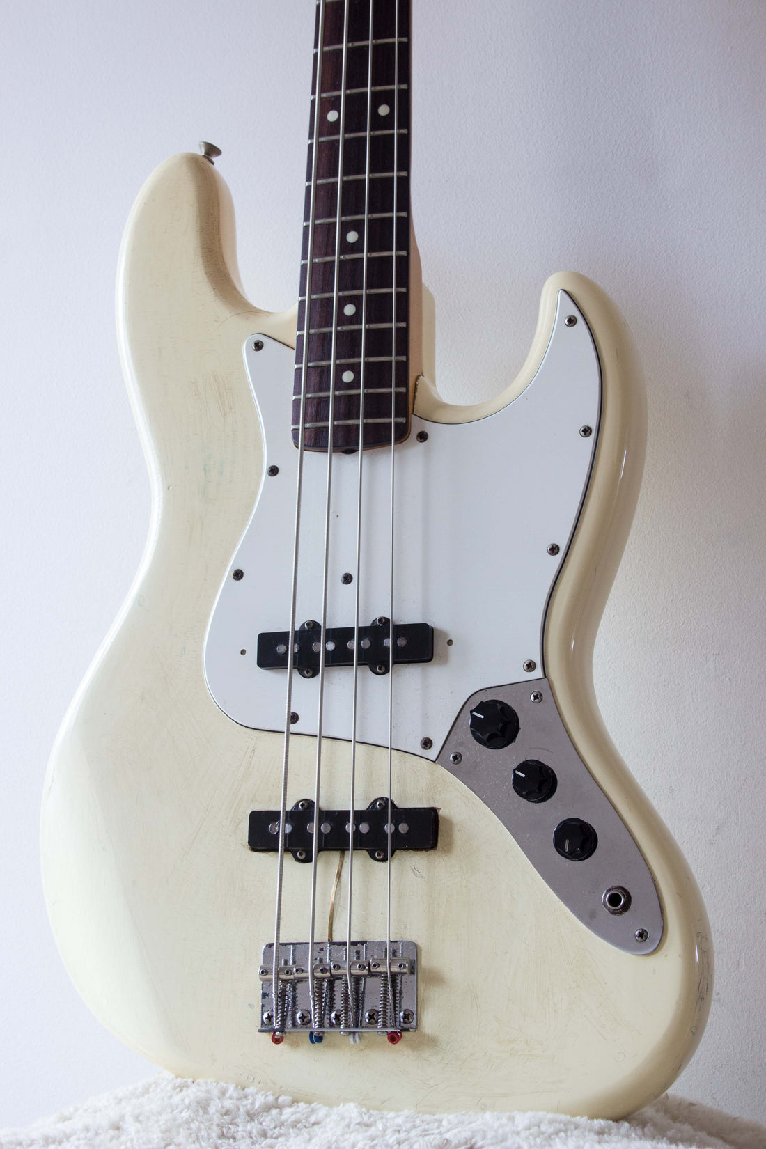 Squier MIJ Jazz Bass A-Serial SJB-55 Arctic White 1985