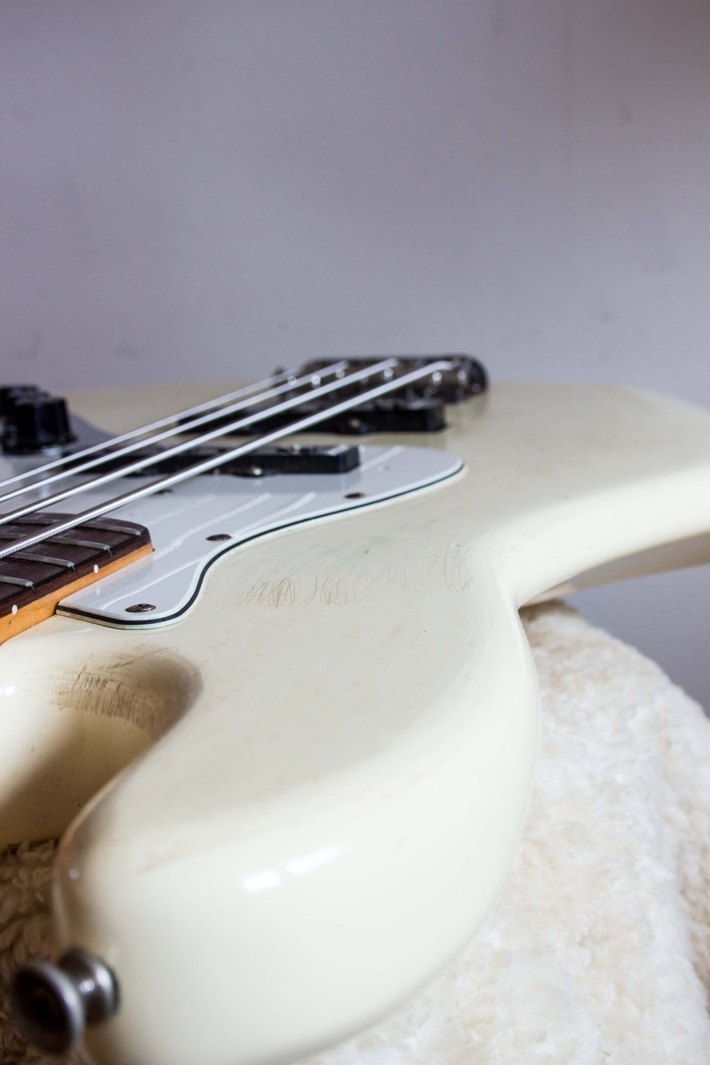 Squier MIJ Jazz Bass A-Serial SJB-55 Arctic White 1985