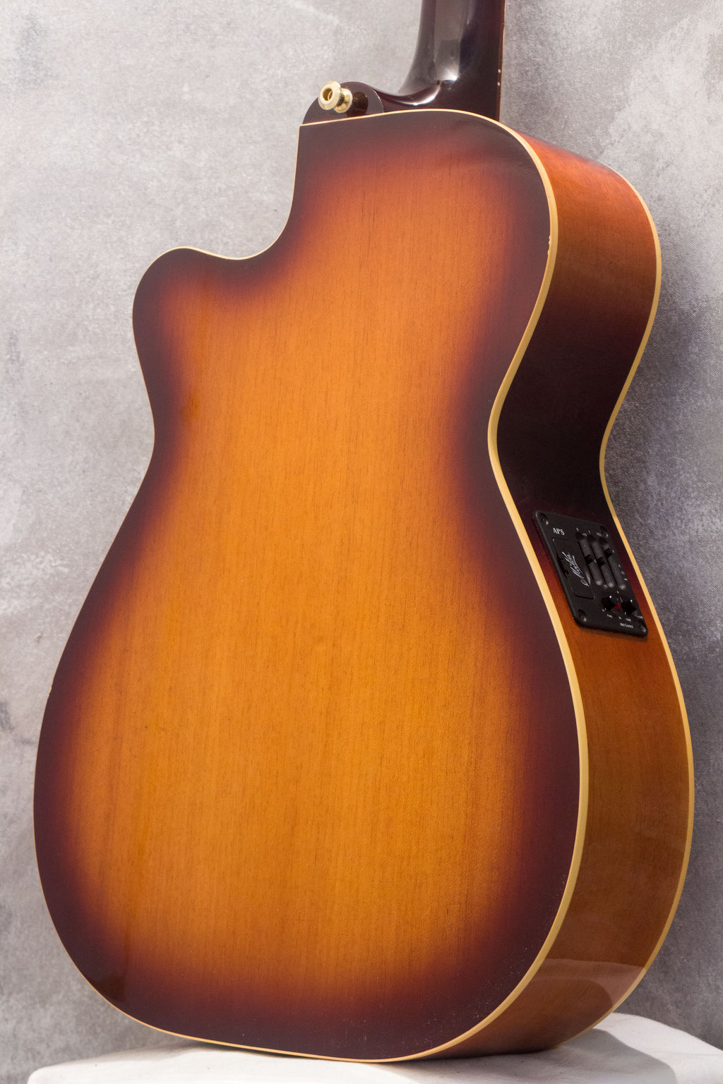 Maton Performer EBG808LG Acoustic/Electric Sunburst 2011