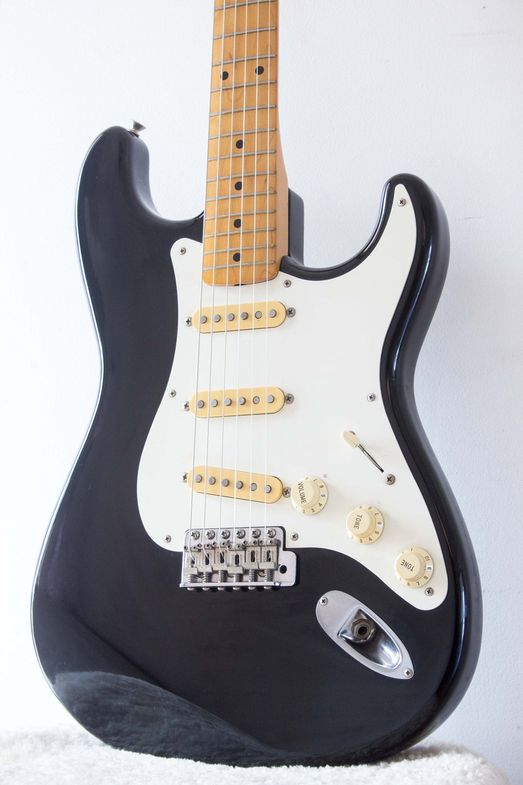 Fender Japan '57 Reissue Stratocaster ST57-55 Black 1987