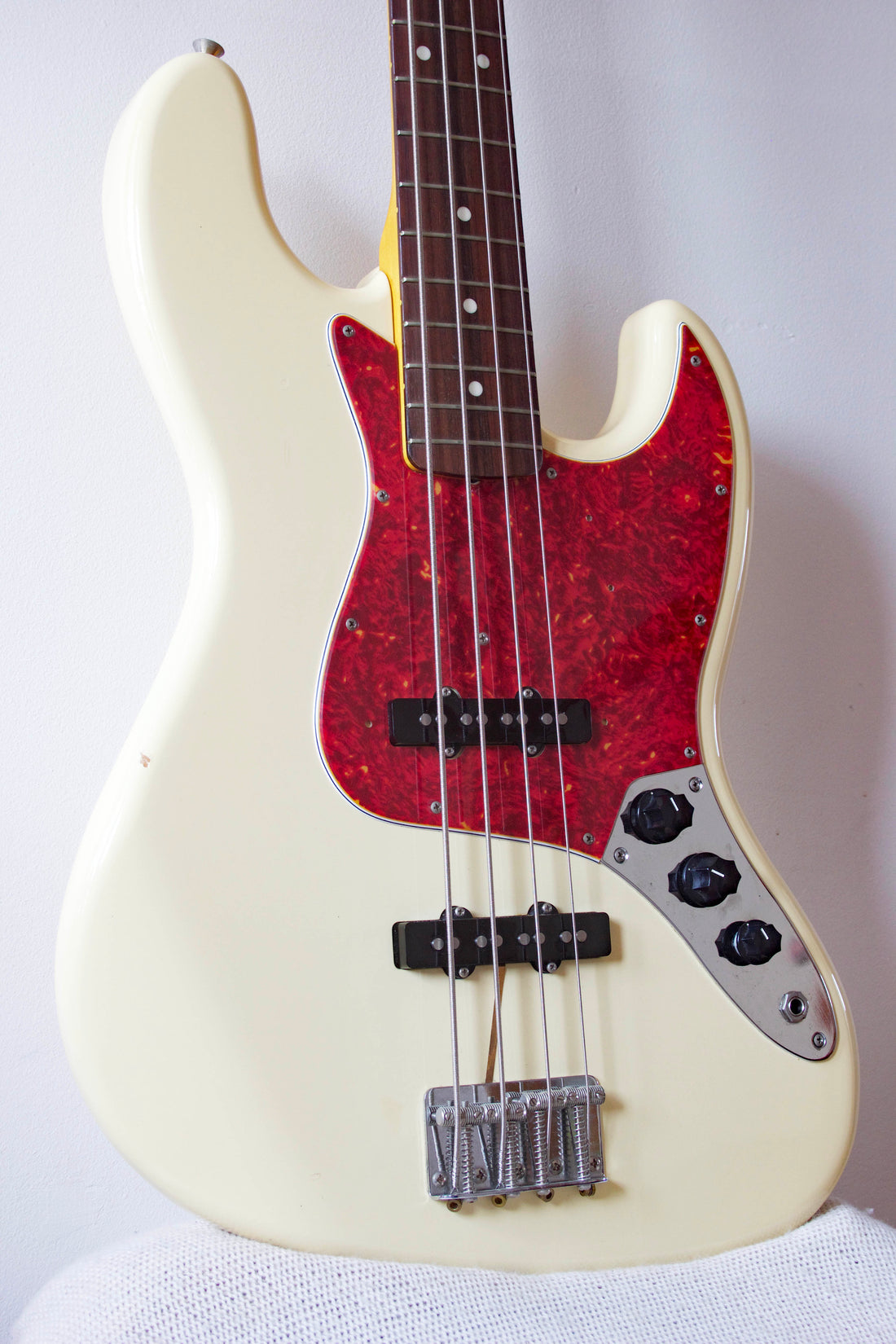 Fender Jazz Bass '62 Reissue Vintage White 1999-02