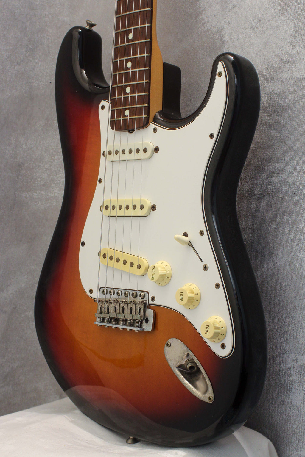 Squier MIJ Stratocaster SST30 Sunburst 1985