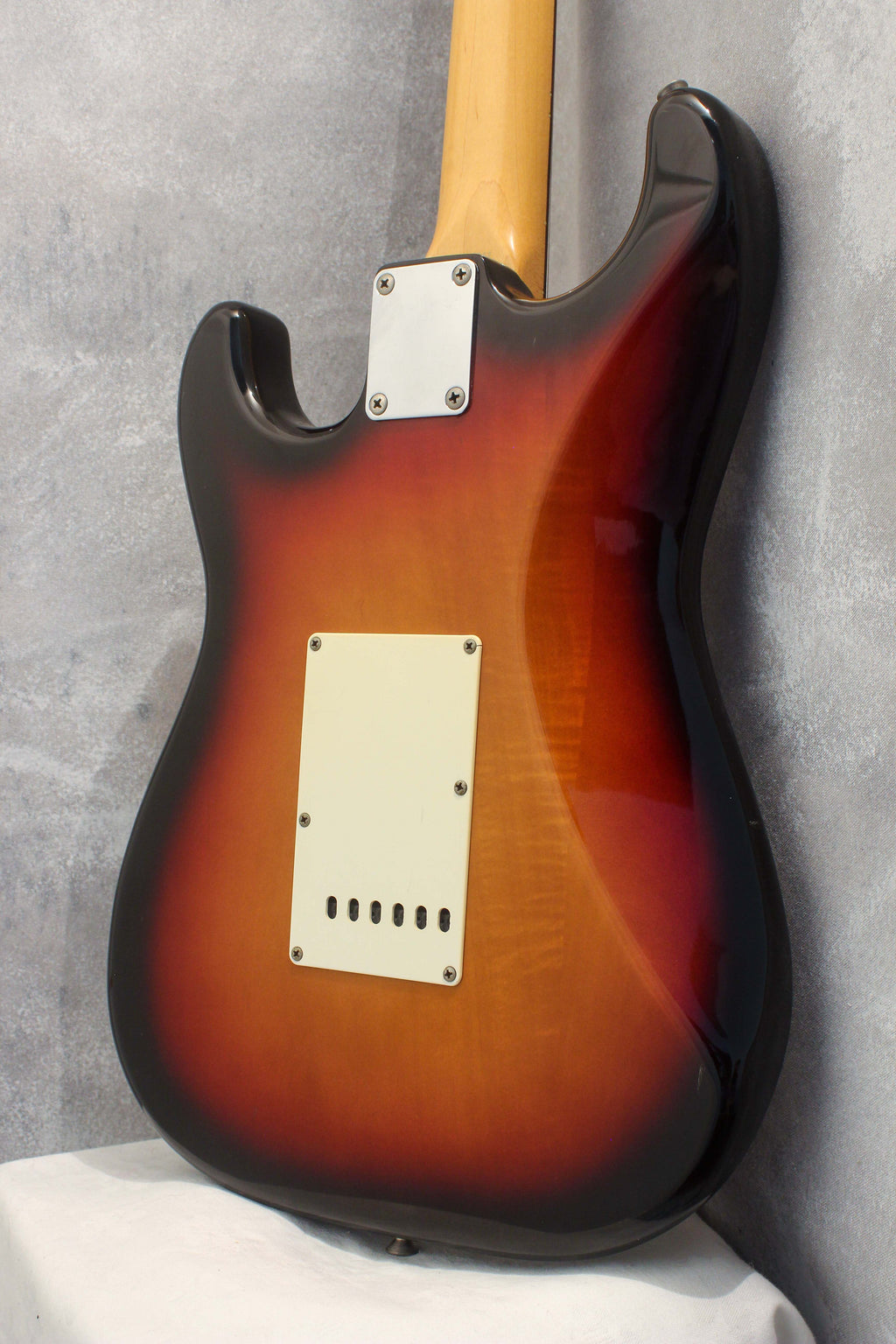 Squier MIJ Stratocaster SST30 Sunburst 1985