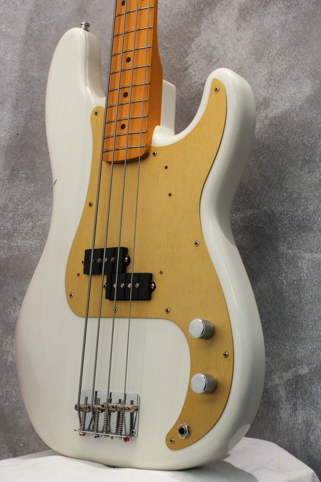 Fender Classic 50s Precision Bass Lacquer Arctic White 2018