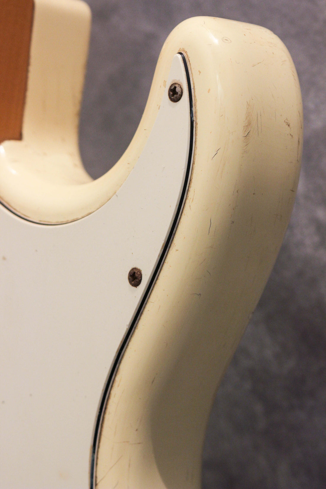 Fender Japan '72 Stratocaster ST72-650 Olympic White 1989