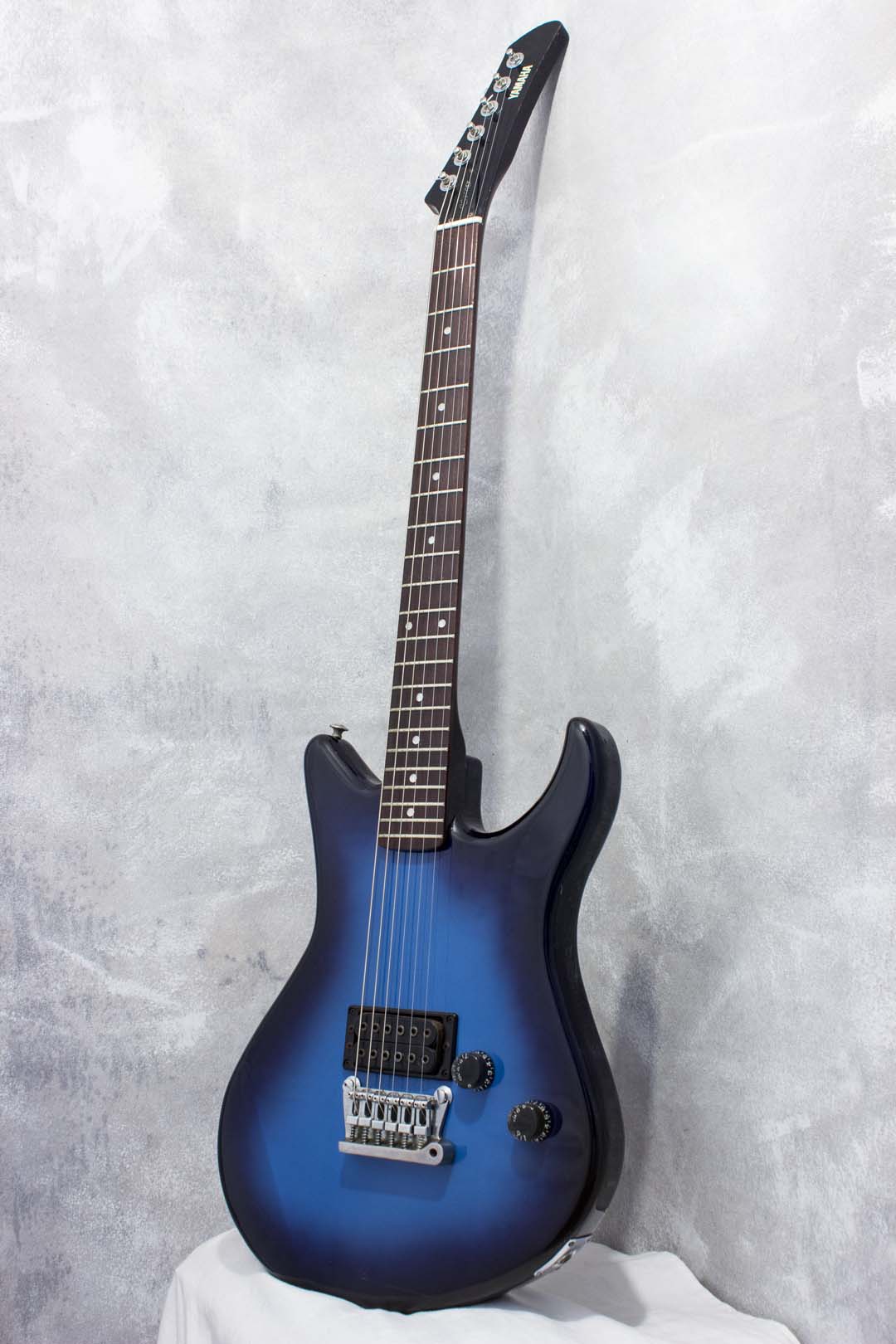 Yamaha SS-700EX Blue Burst 1983