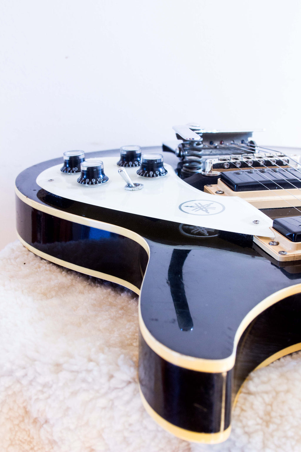 Yamaha SA-15 Hollow Body Black 1969