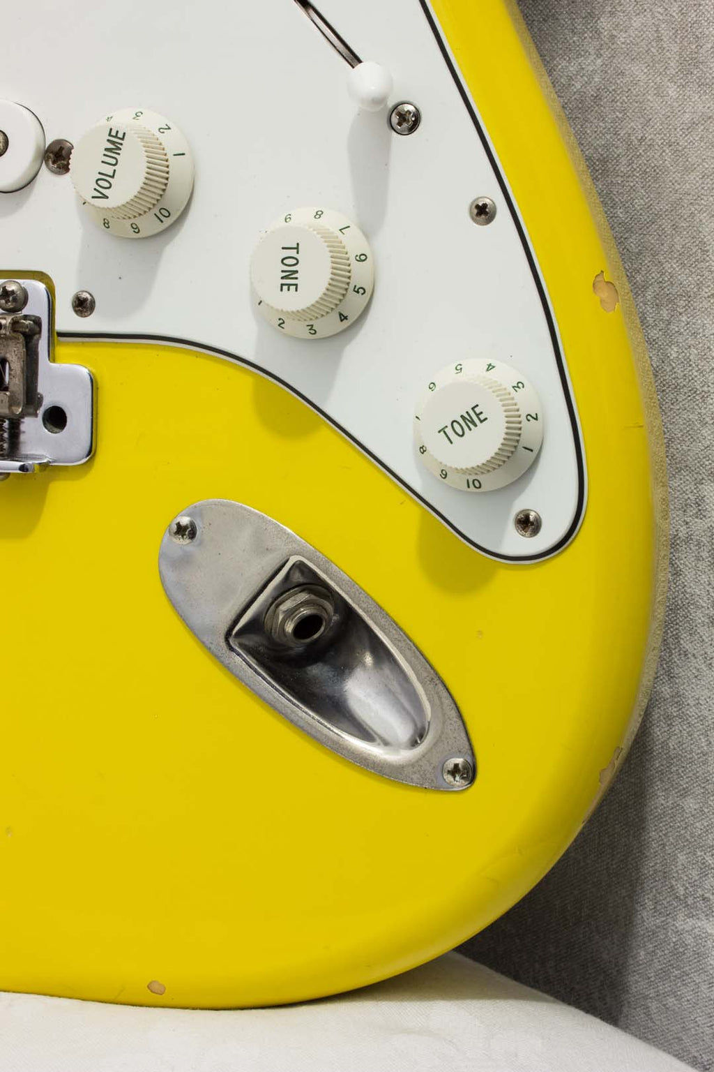 Fender Japan Standard Stratocaster ST-43 Rebel Yellow 1998