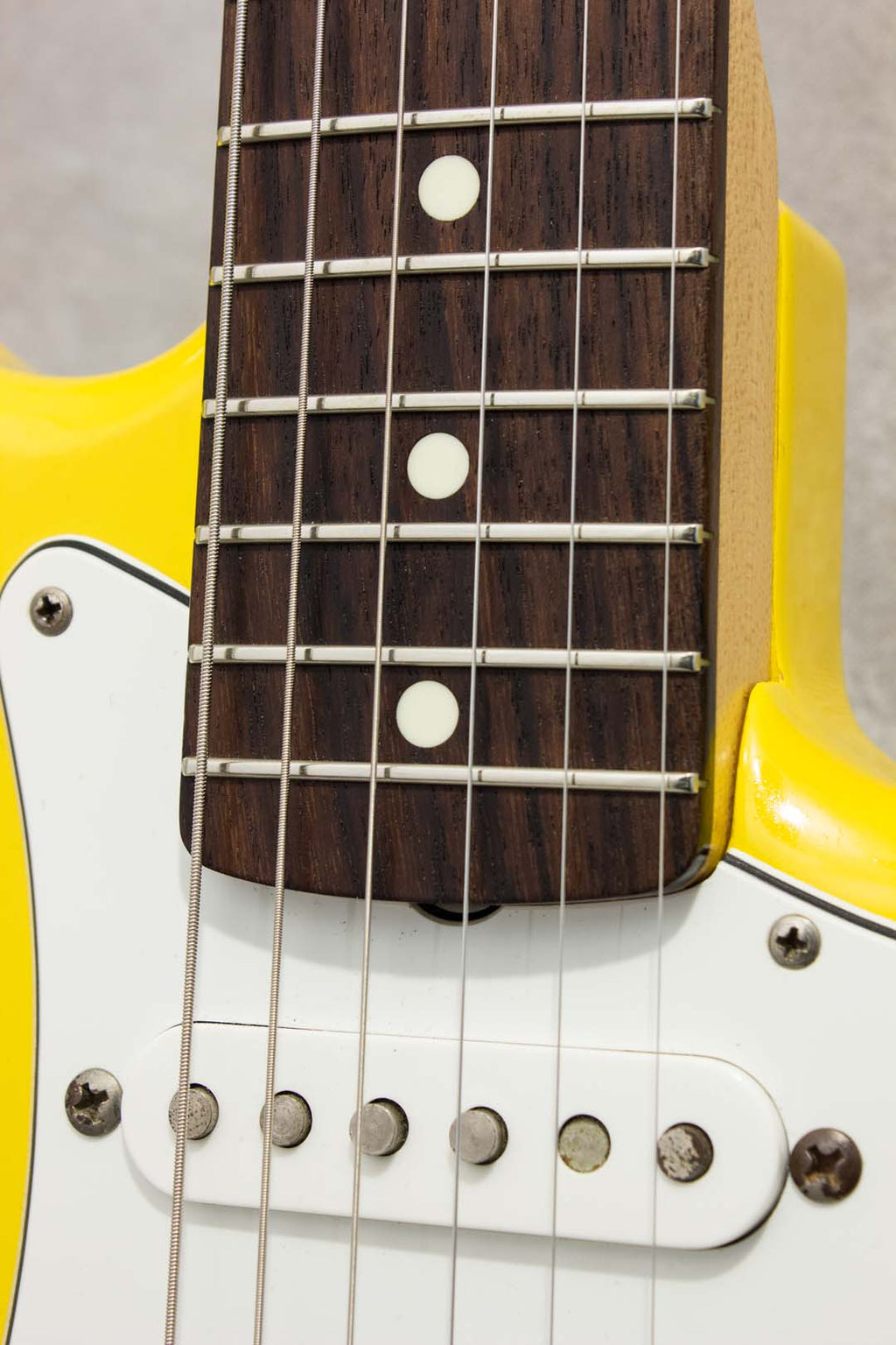 Fender Japan Standard Stratocaster ST-43 Rebel Yellow 1998