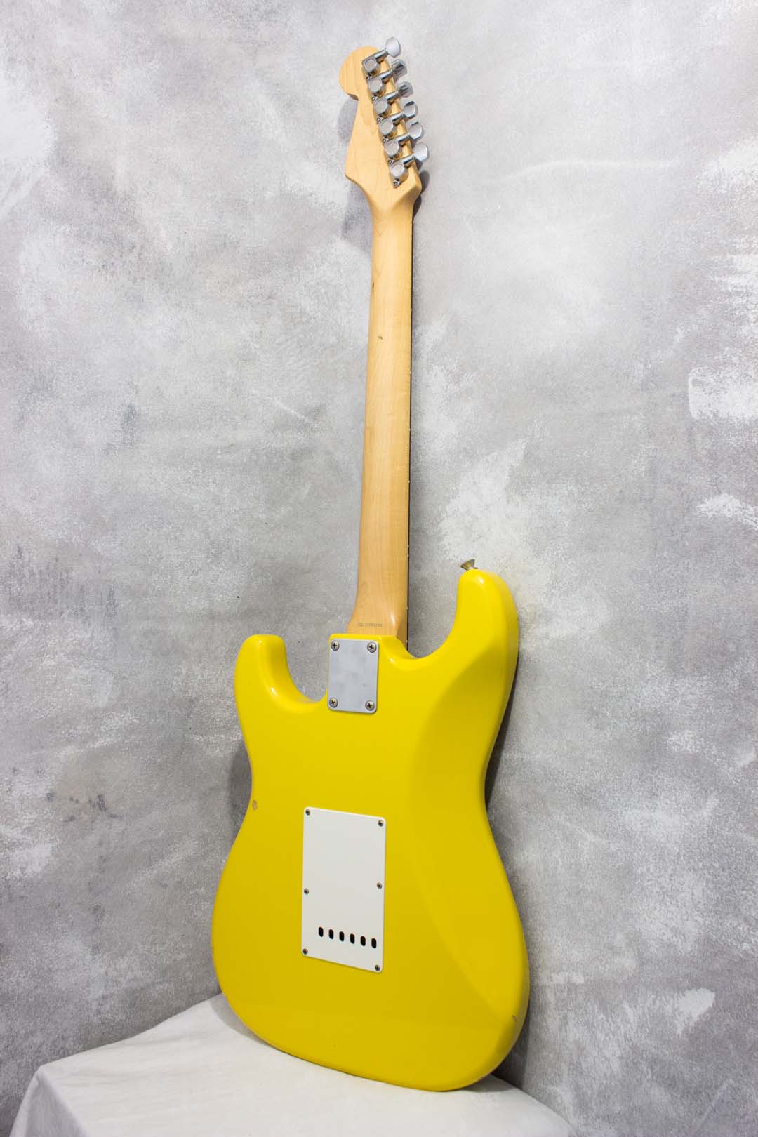 Fender Japan Standard Stratocaster ST-43 Rebel Yellow 1998