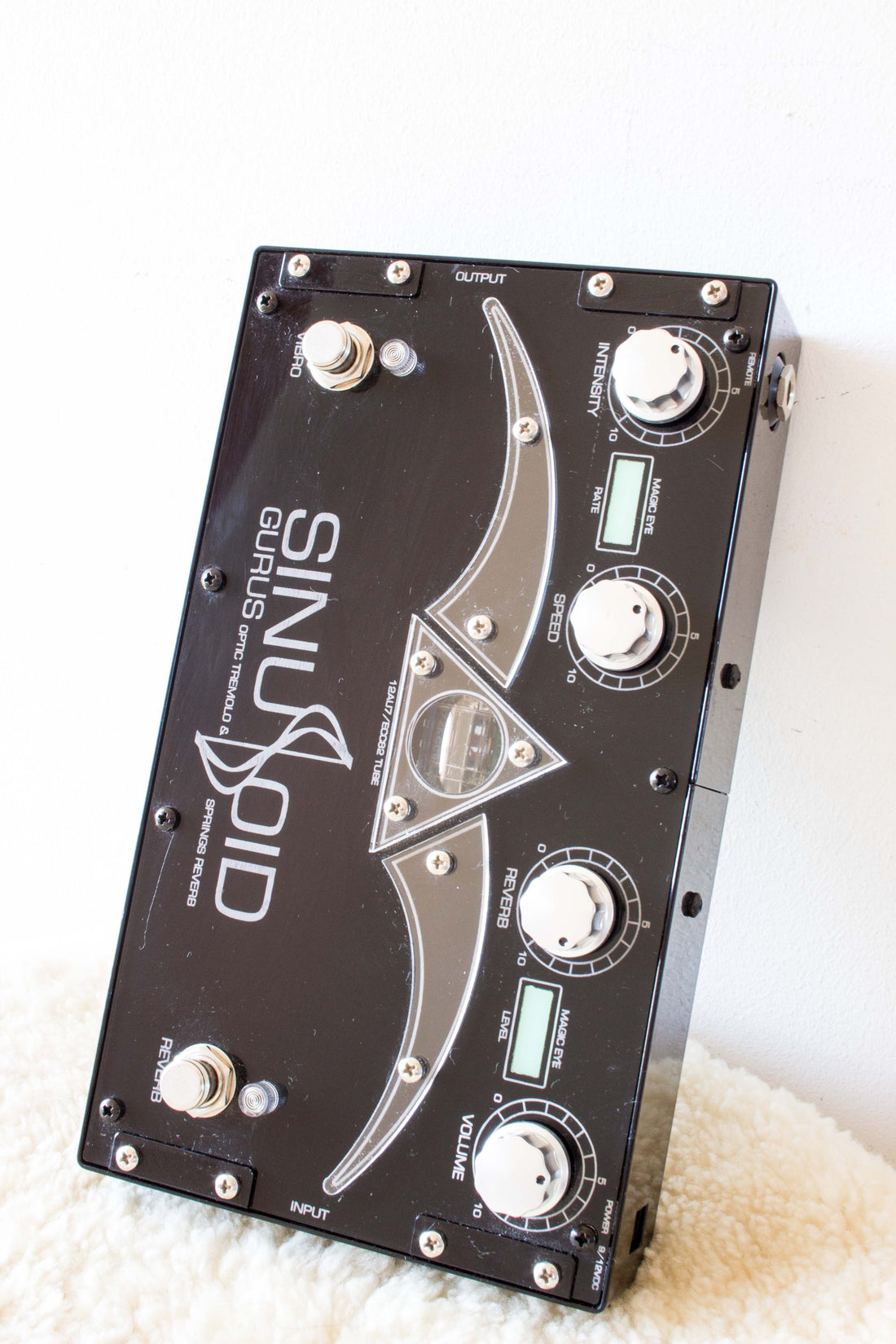 Gurus Sinusoid Optic Tremolo & Spring Reverb Pedal