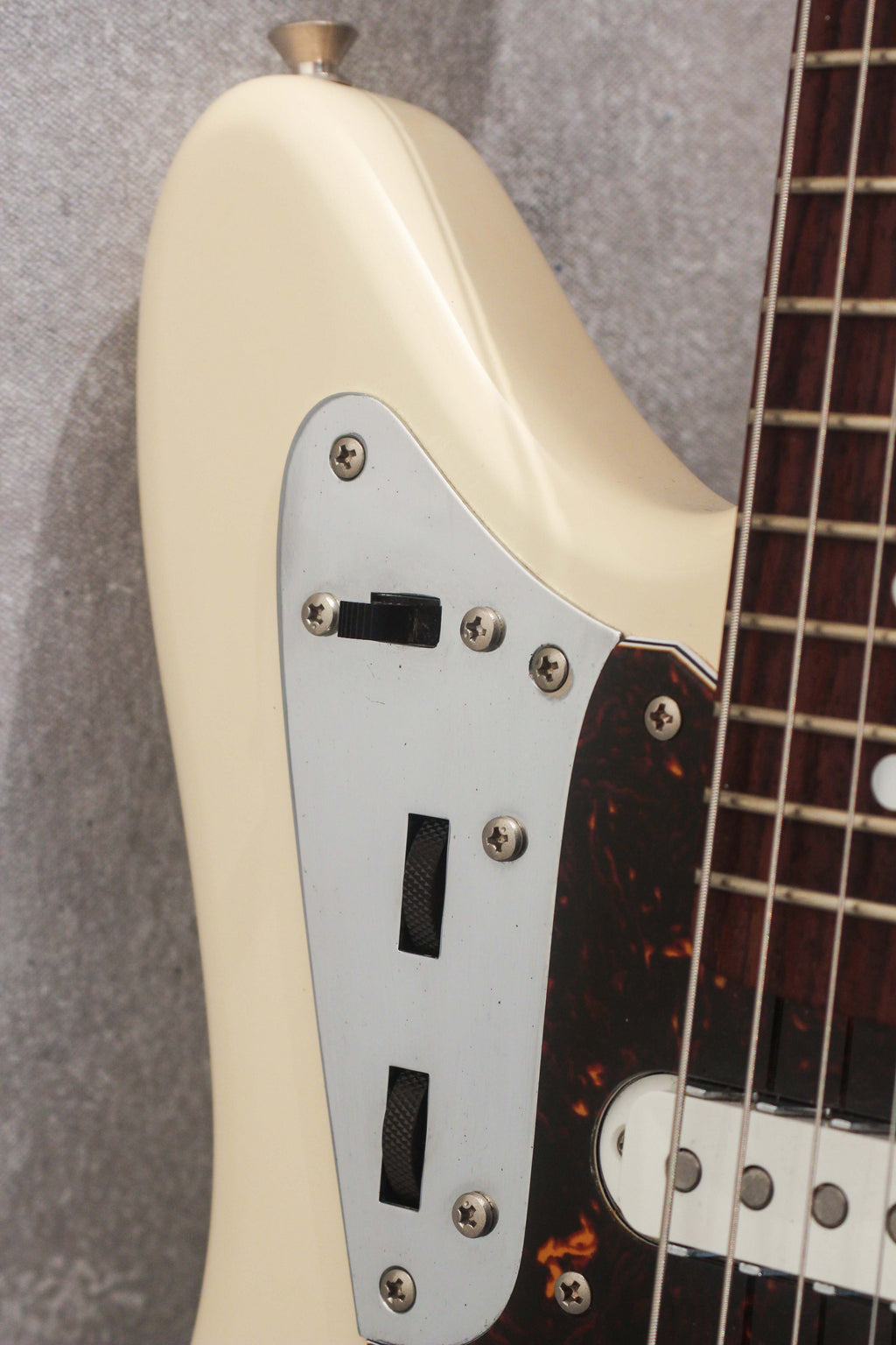 Fender Japan Jaguar JG66-85 Vintage White 2004