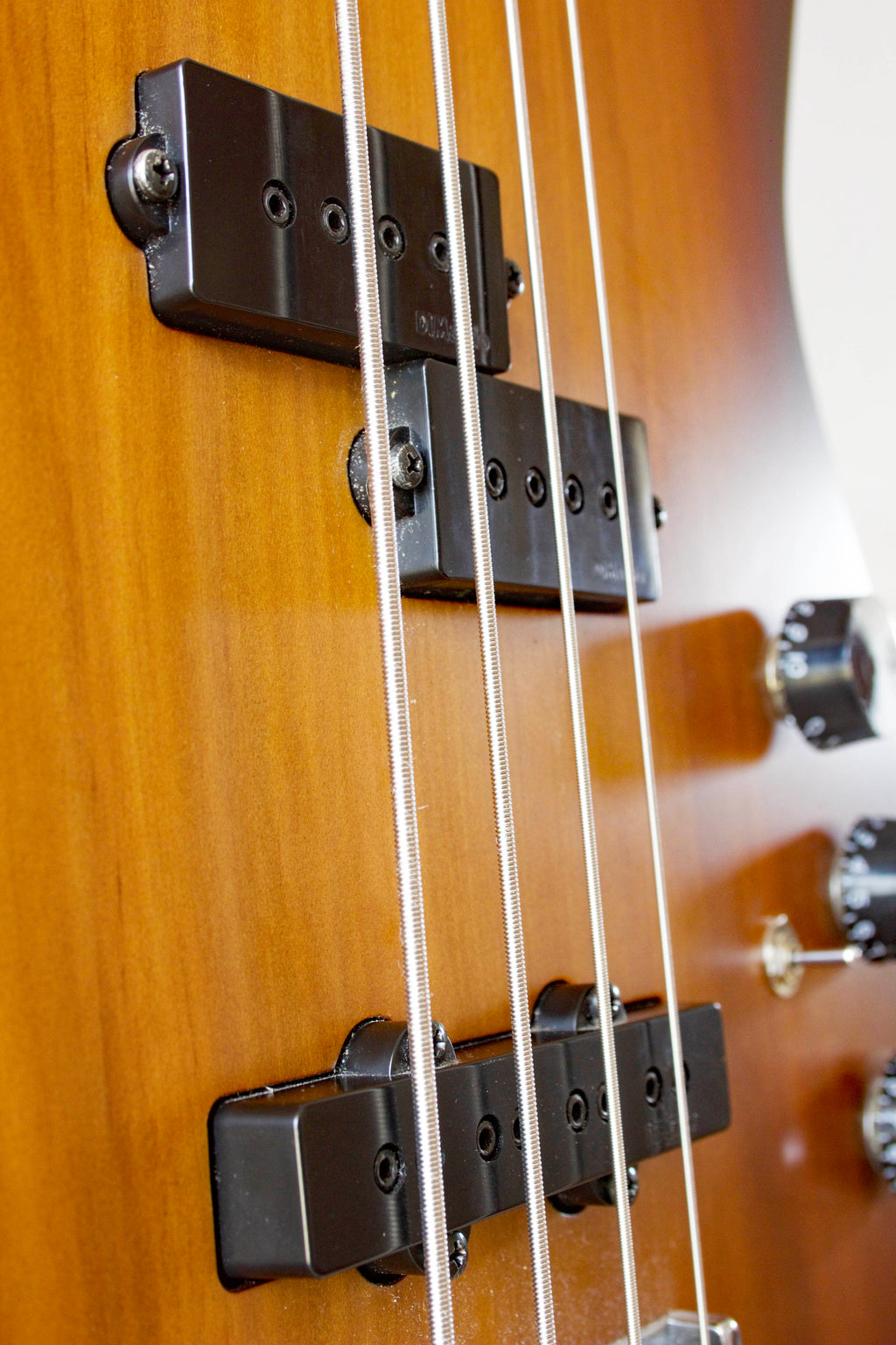 Maton JB4 Fretless Bass Satin Tobacco Burst 2014