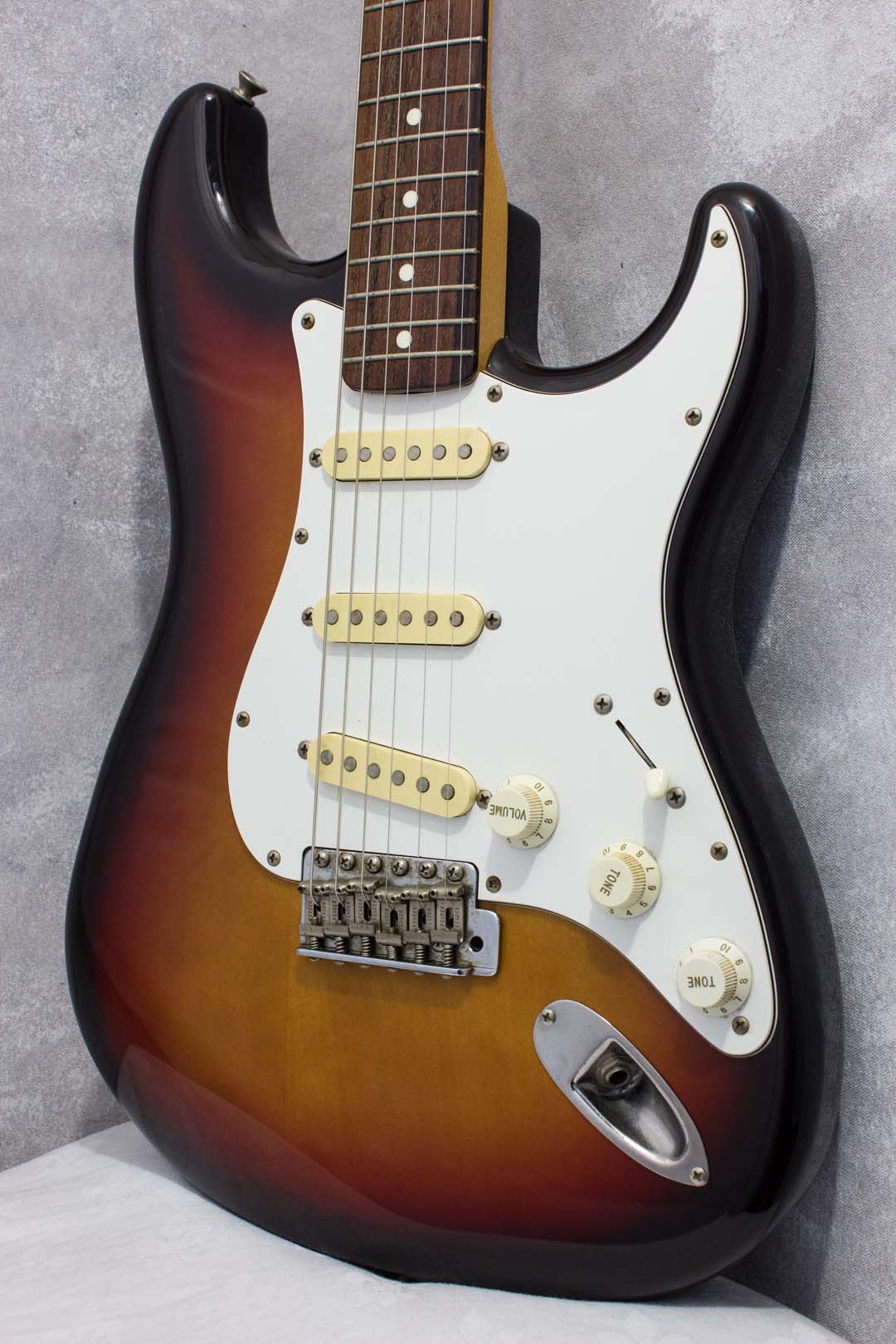 Squier Stratocaster SST30 Sunburst MIJ 1987