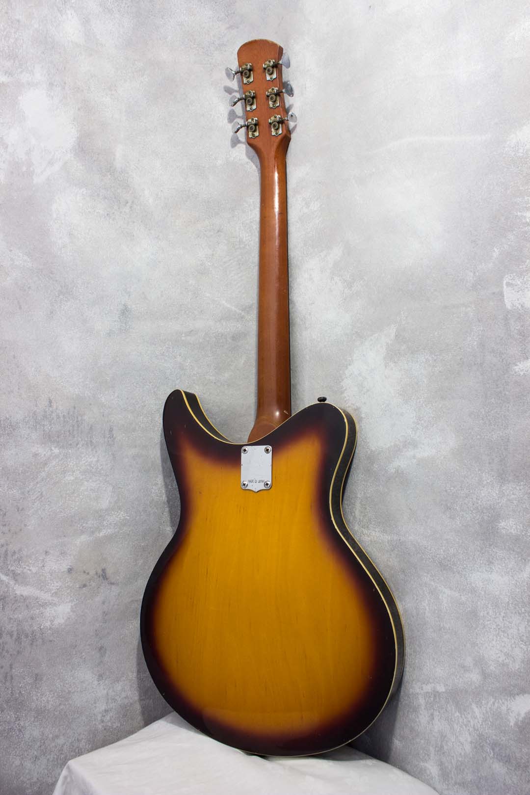 Yamaha SA-15 Hollow Body Sunburst 1969