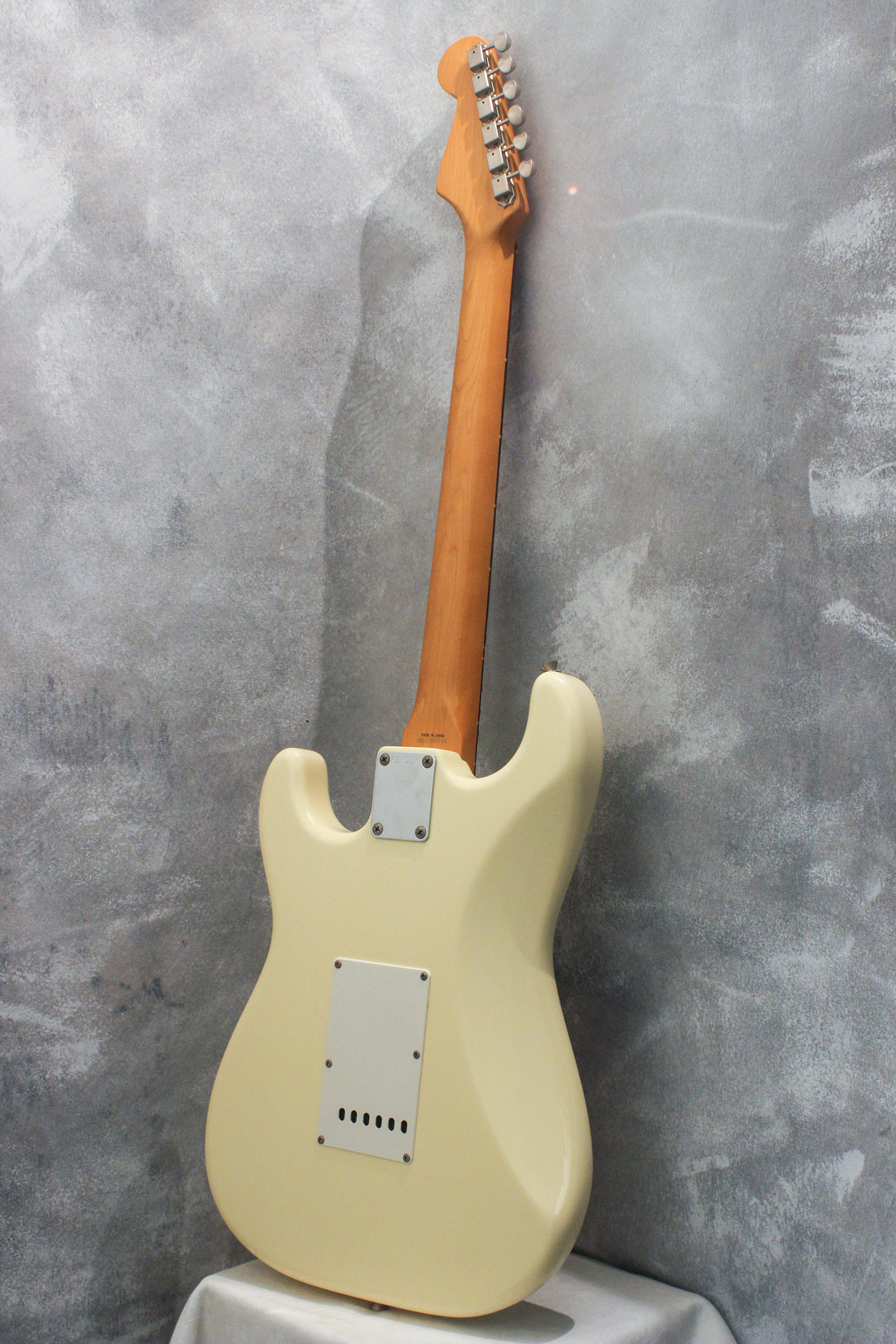 Fender Japan '62 Stratocaster ST62-650 Vintage White 1991