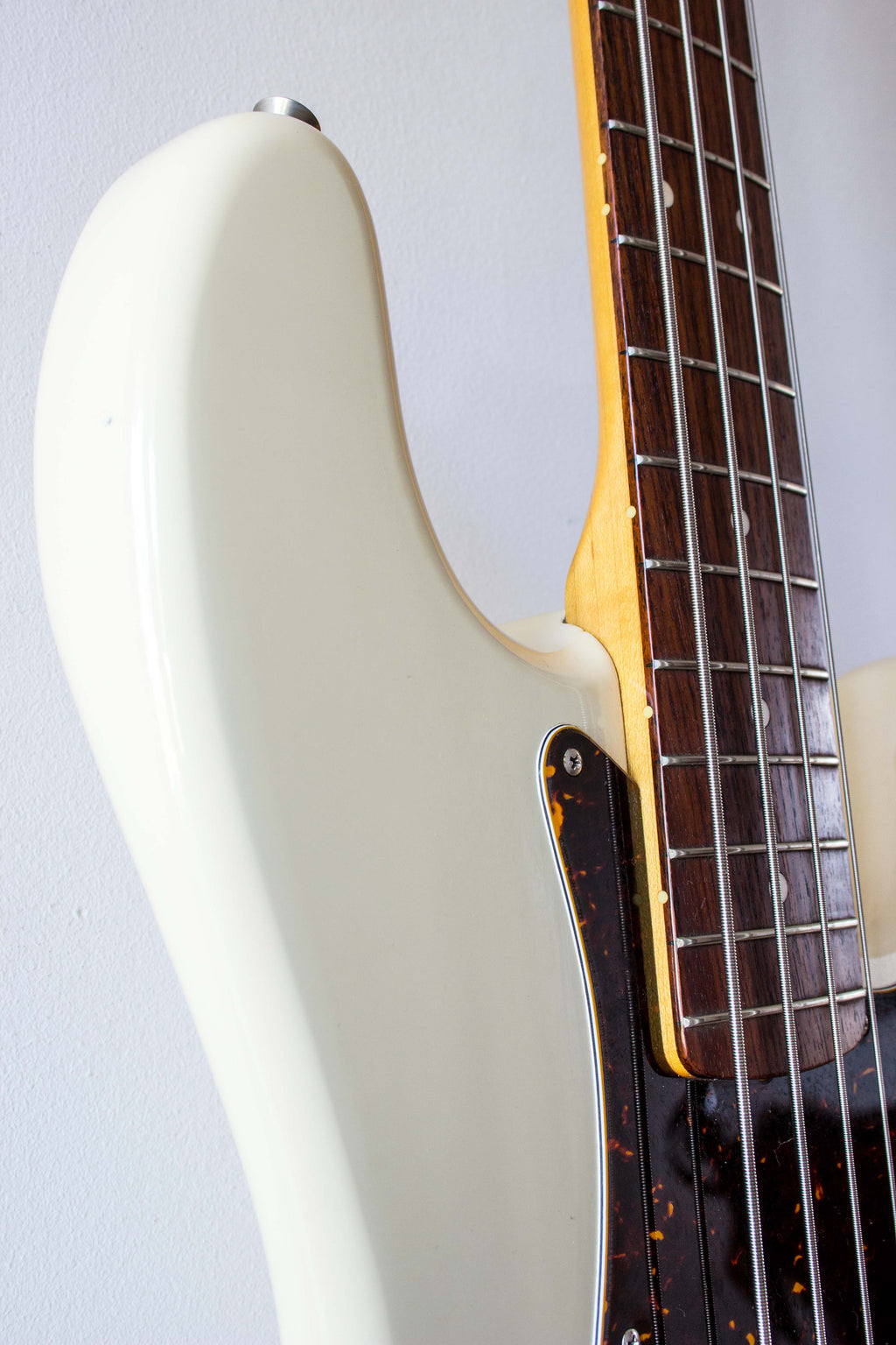 Fender Japan '62 Reissue Precision Bass Dimarzio Collection PB62-66DMC Vintage White 2004-5