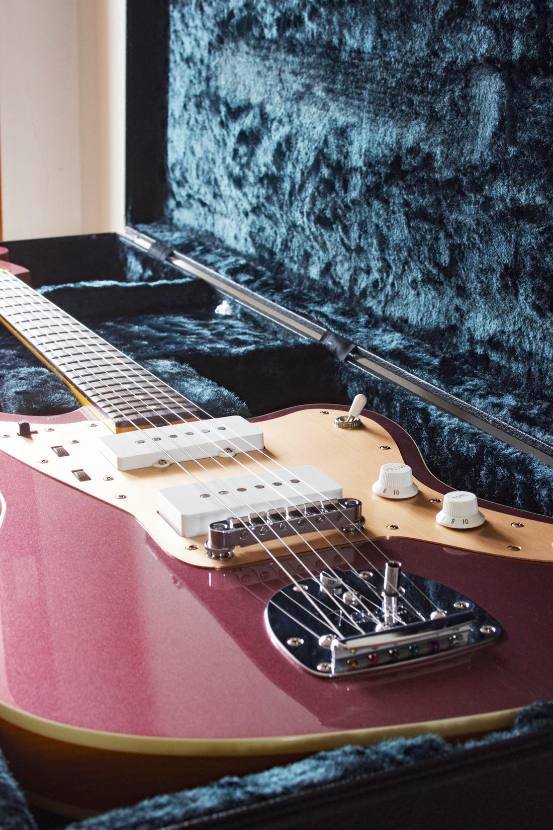 Fender Semi-Hollow Jazzmaster JM/HO Burgundy Mist Metallic 2010