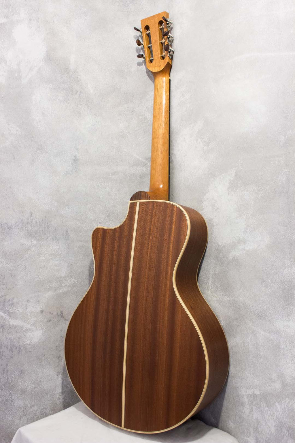 Lakewood A-14 CP Auditorium Model Acoustic/Electric 2011