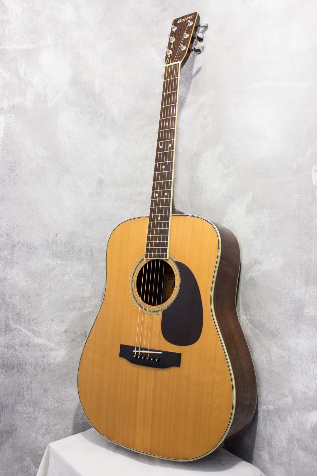 Morris W-30 Dreadnought Acoustic 1975