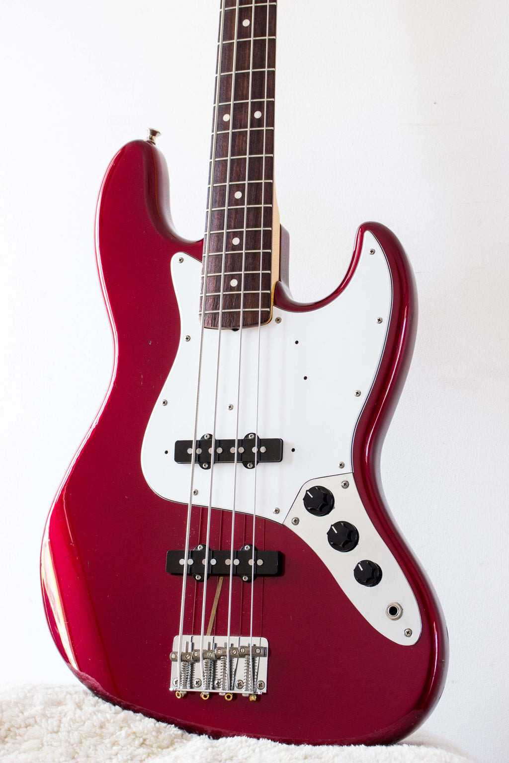 Fender Japan ‘62 Reissue Jazz Bass JB62-75US Old Candy Apple Red 2004