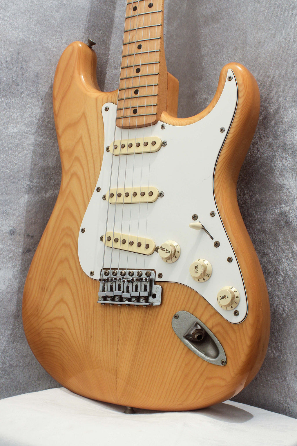 Fender Japan '72 Stratocaster ST72-70M Natural Ash 1989