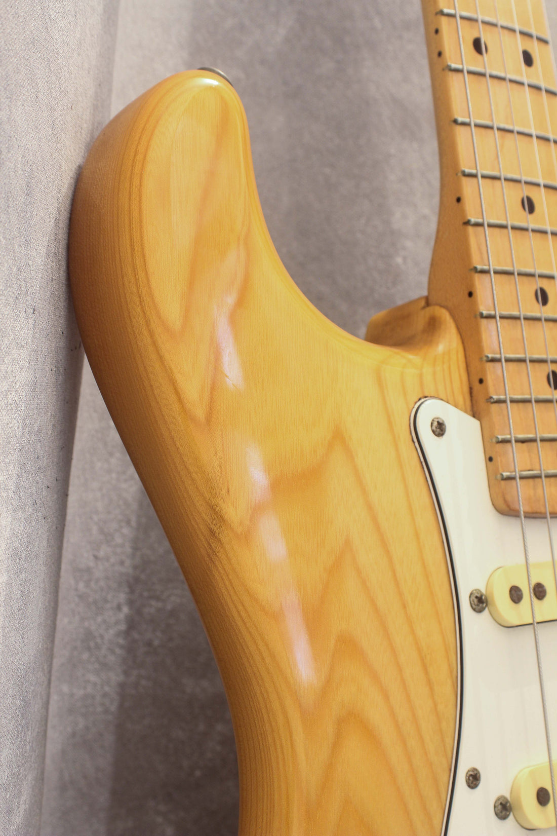 Fender Japan '72 Stratocaster ST72-70M Natural Ash 1989