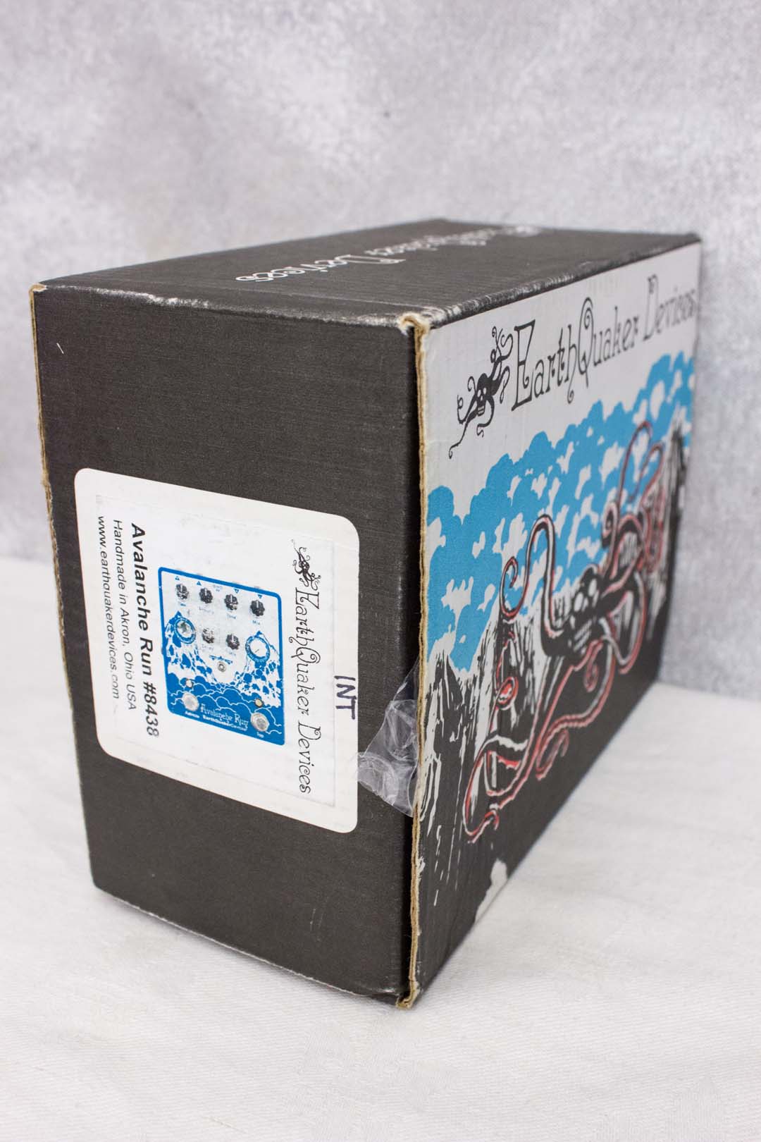 EarthQuaker Devices Avalanche Run v2 Reverb/Delay Pedal